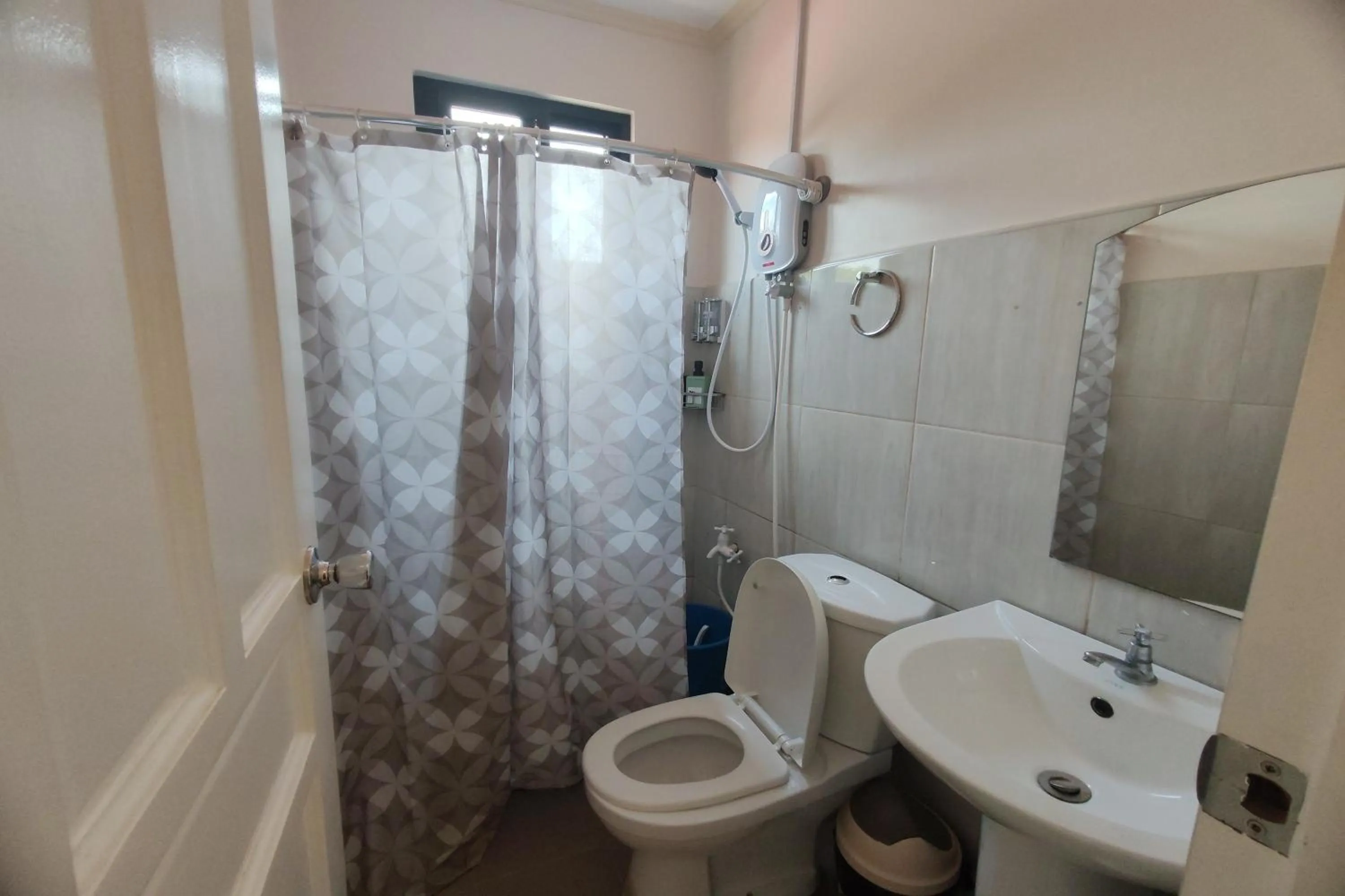 Bathroom in Intoy's Place Panglao near Beach