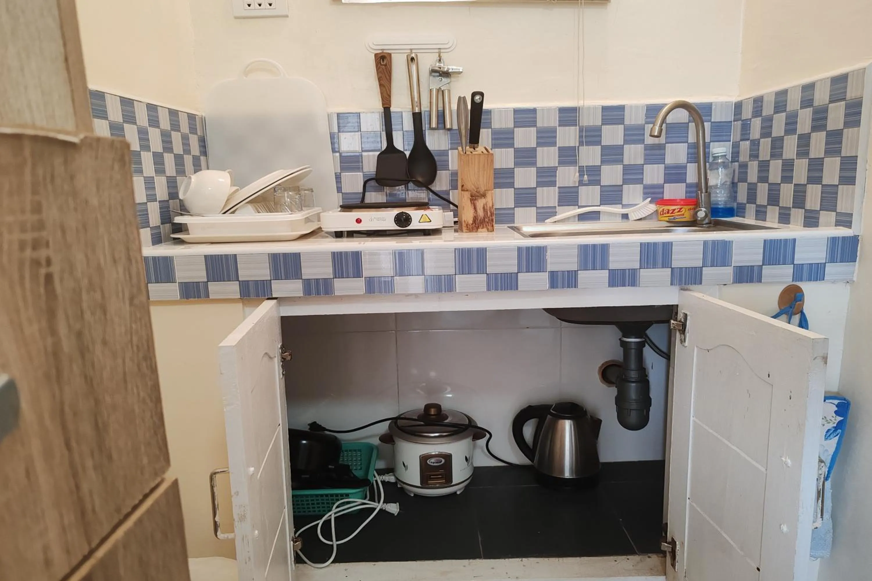 Kitchen or kitchenette in Intoy's Place Panglao near Beach