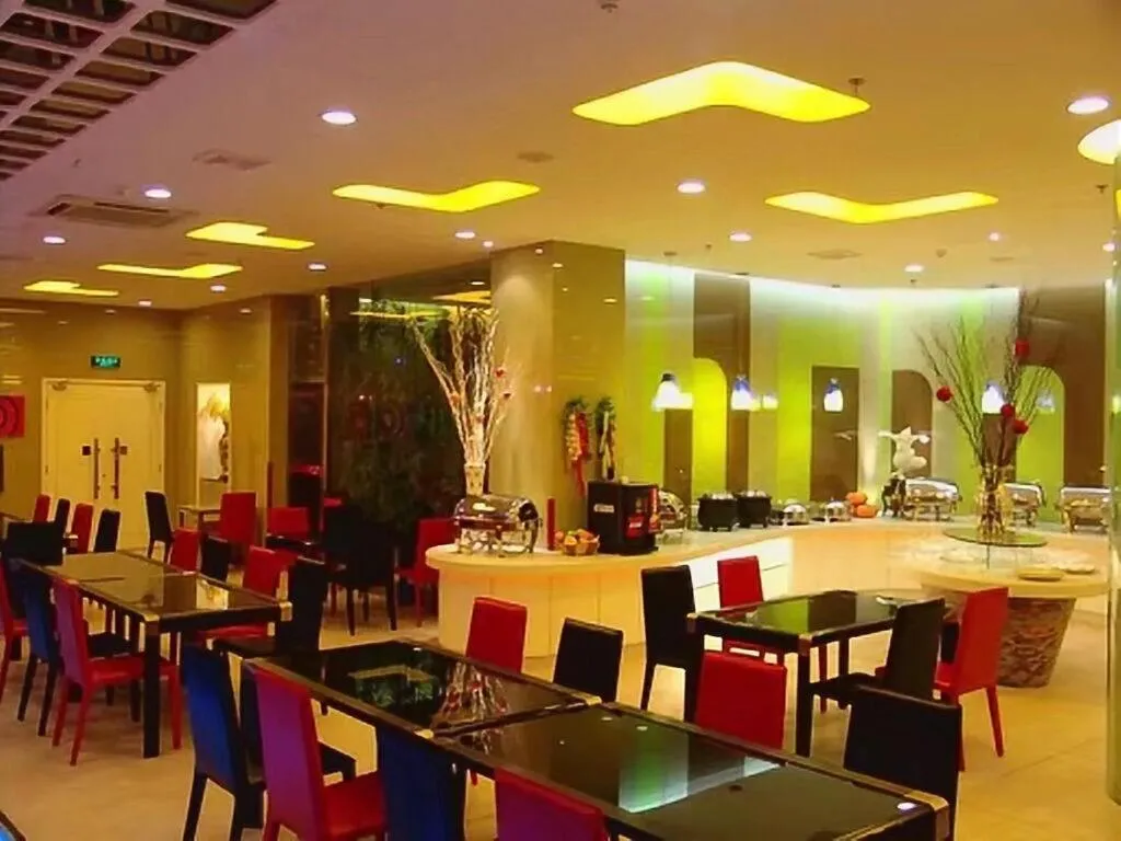 Restaurant/places to eat in Tomolo Hotel Wuzhan Branch