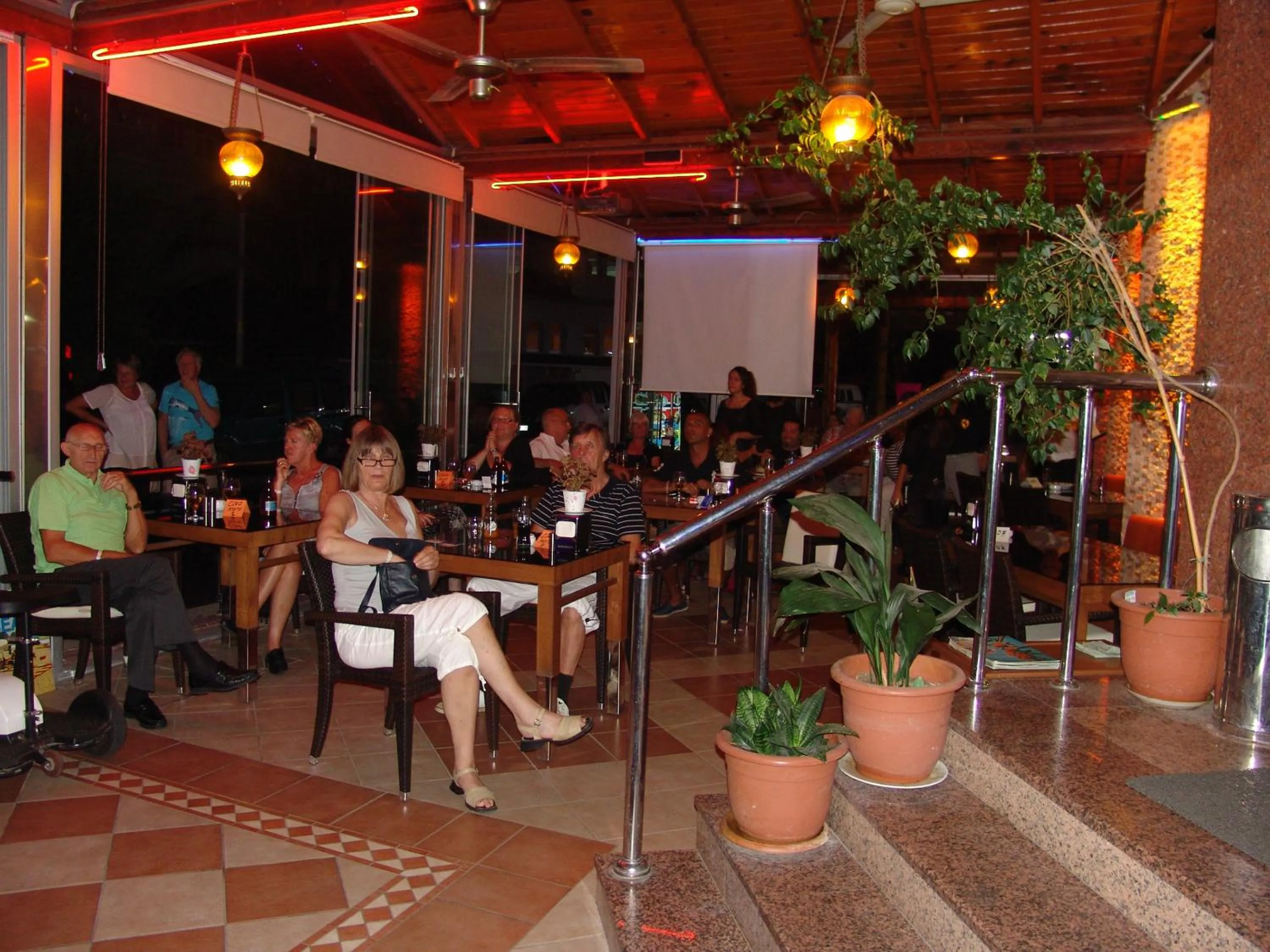 People in Kleopatra Ikiz Hotel