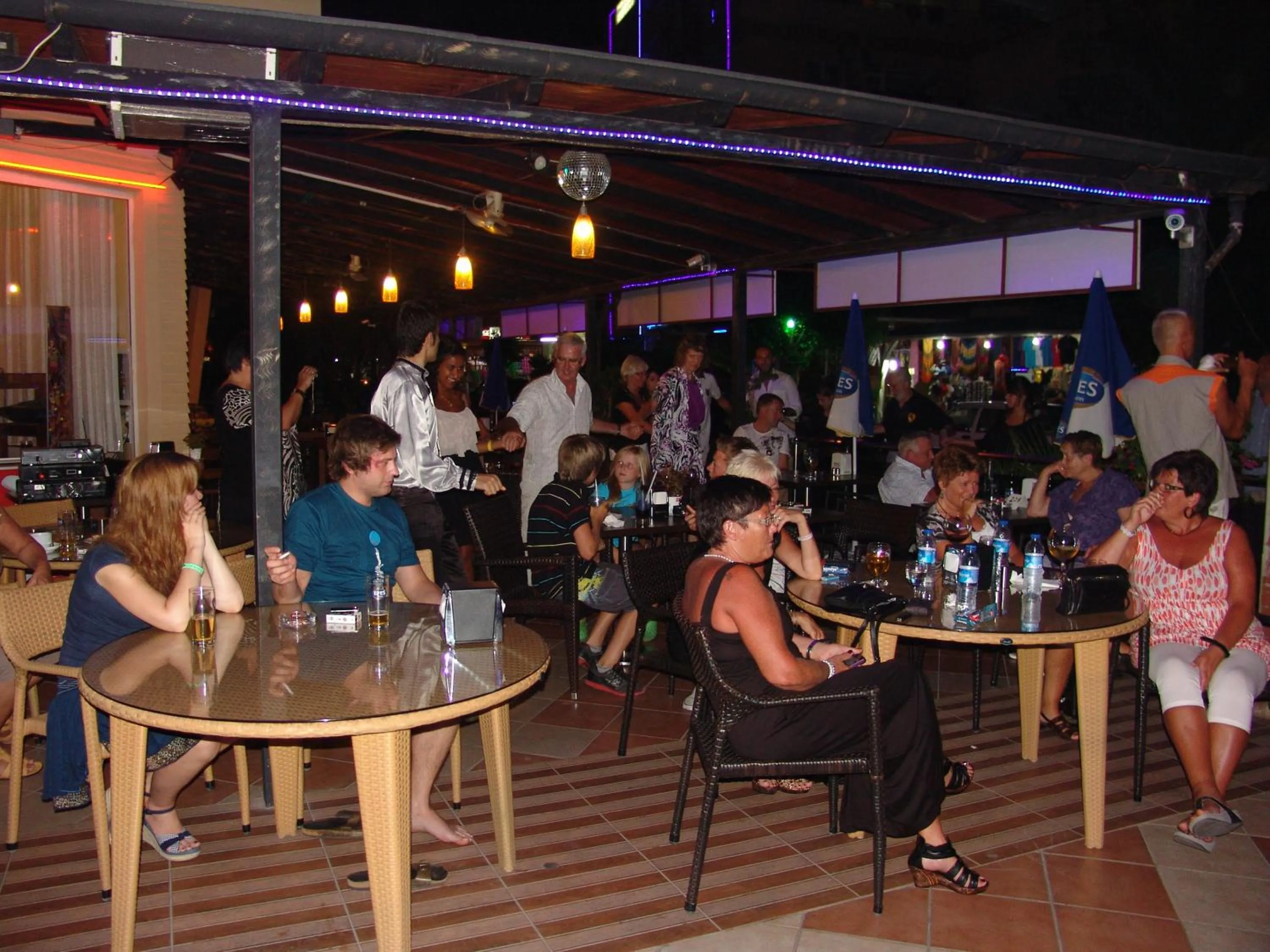 Dining area in Kleopatra Ikiz Hotel