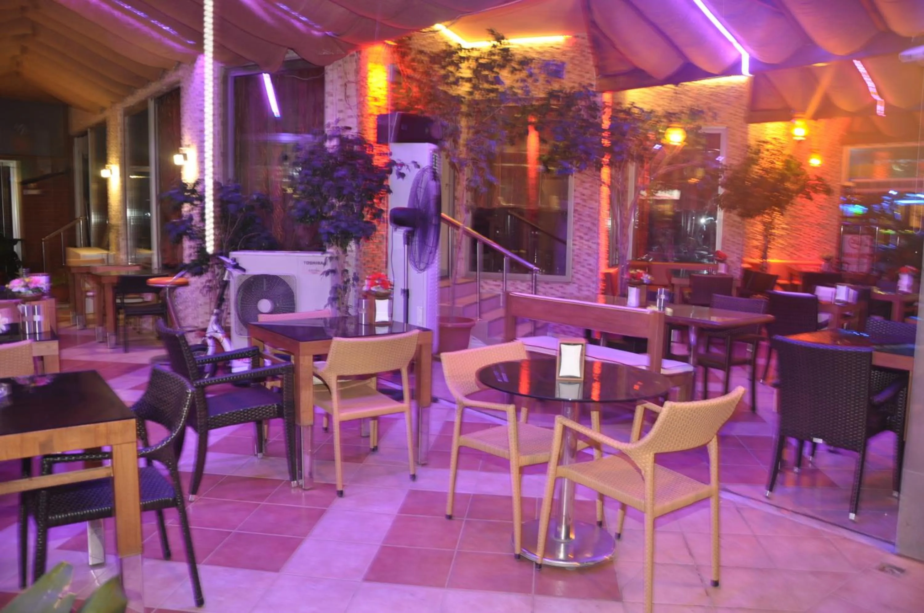 Dining area in Kleopatra Ikiz Hotel