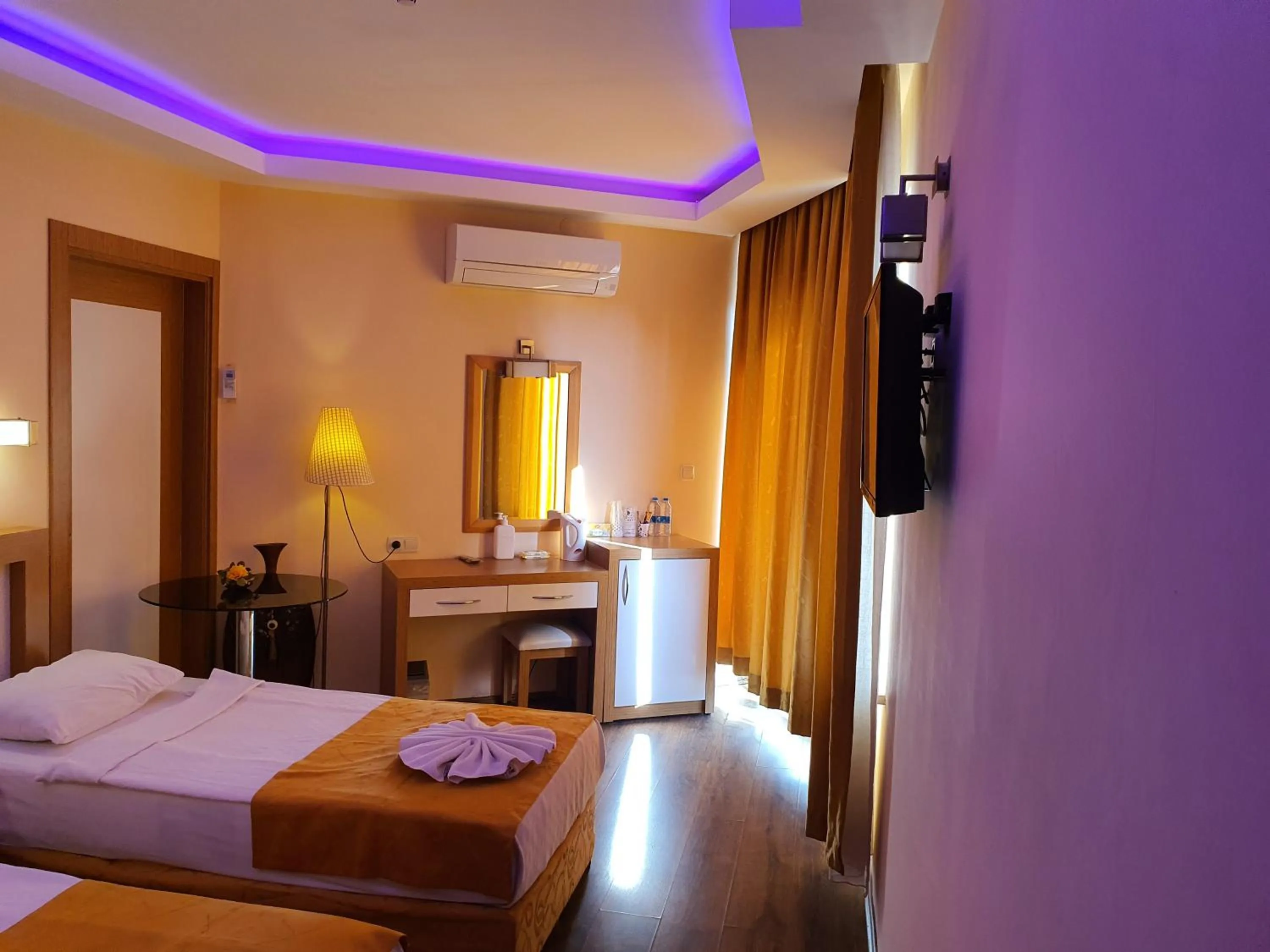 Bed in Kleopatra Ikiz Hotel