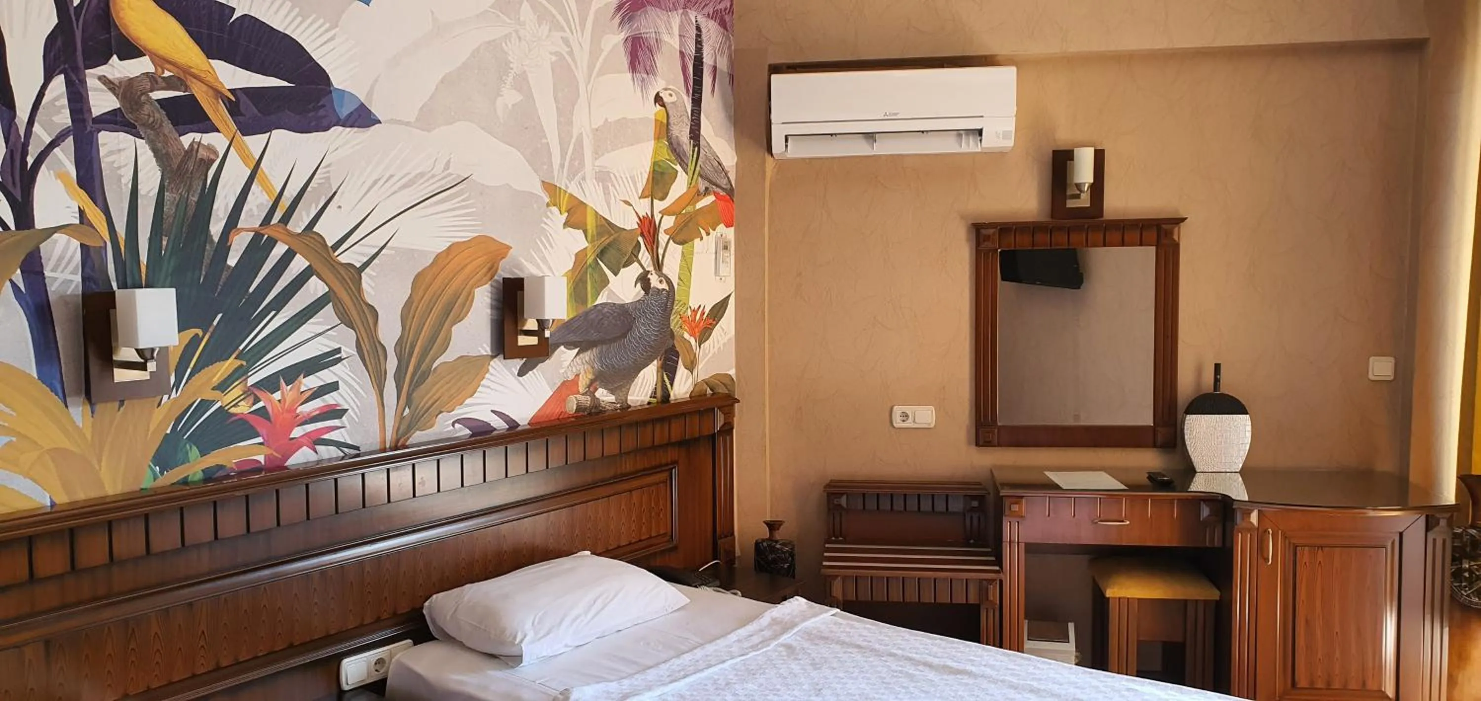 Bed in Kleopatra Ikiz Hotel