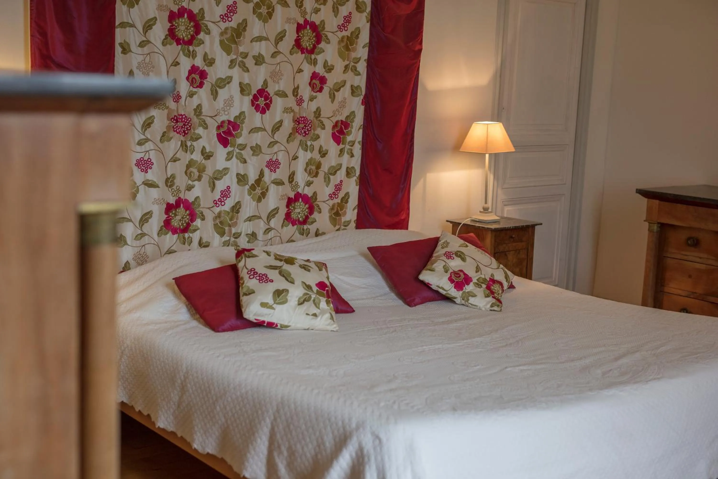 Bed in Chambres d'hôtes au Château de Gizeux