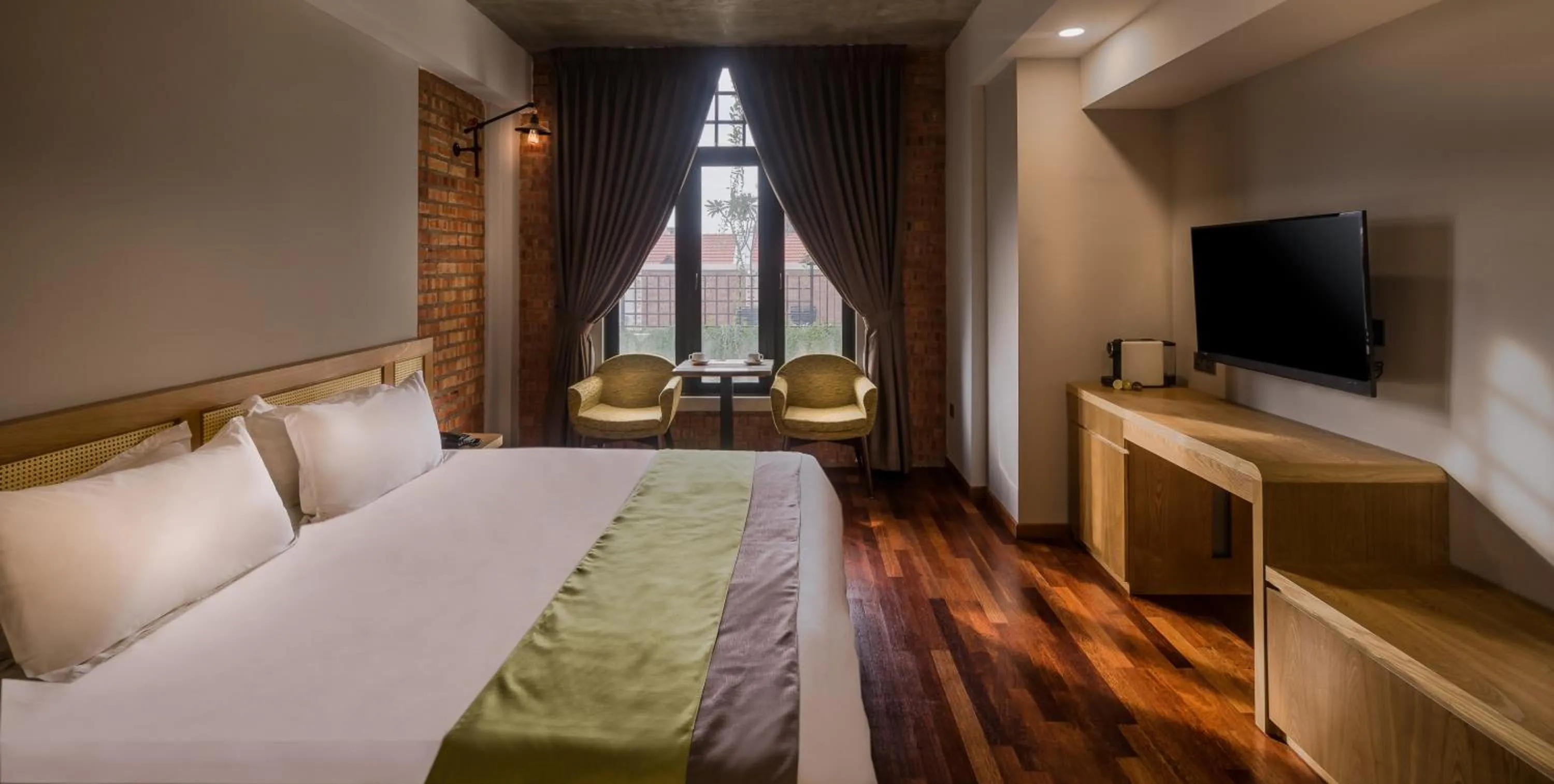 Property building, Bed in Treasures Hotel and Suites
