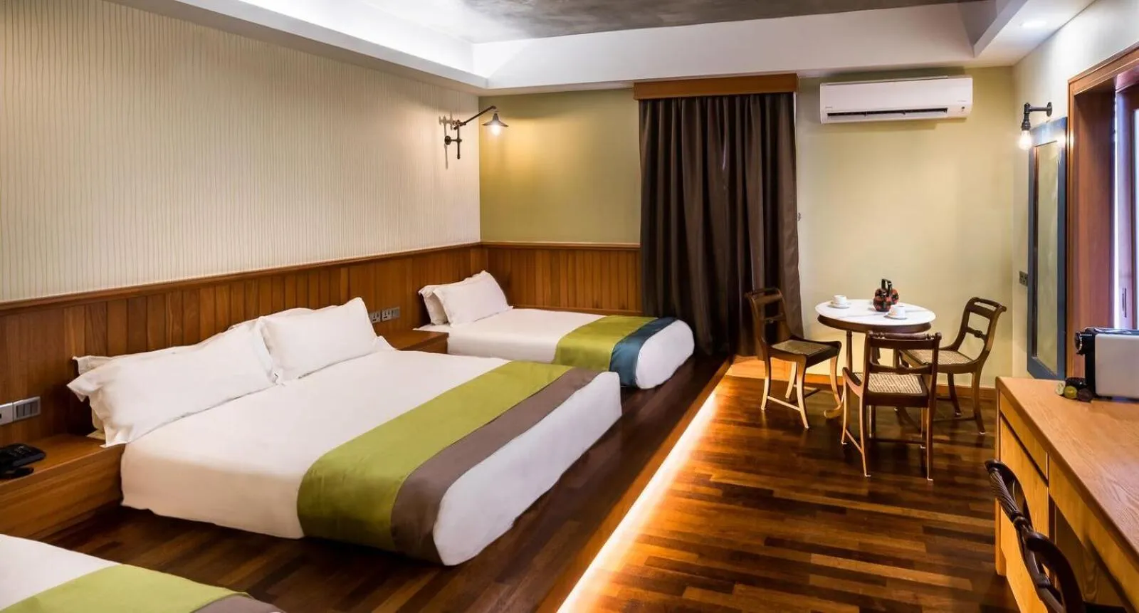 Property building, Bed in Treasures Hotel and Suites