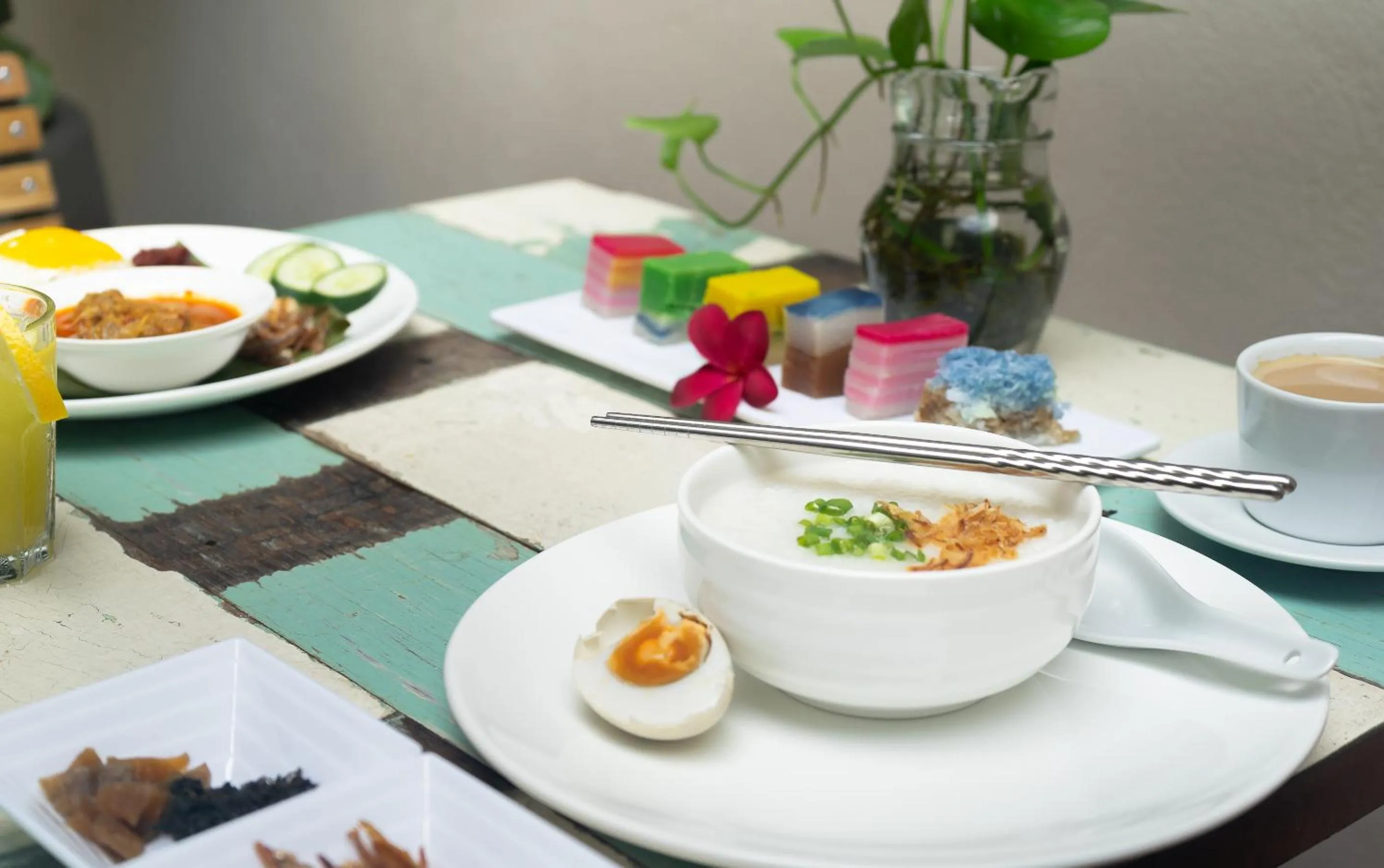 Breakfast in Treasures Hotel and Suites