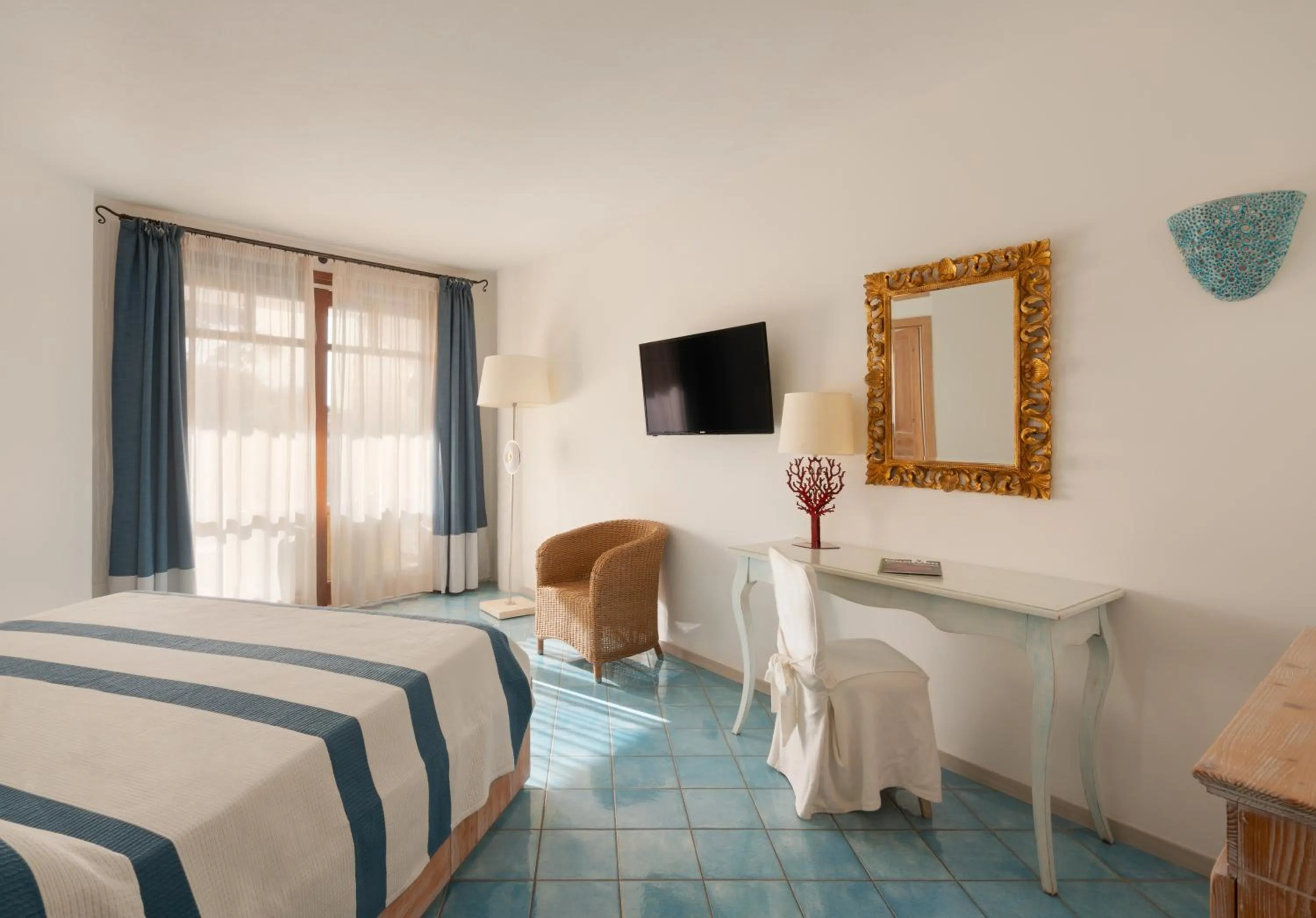 Bedroom, Bed in Hotel Resort & Spa Baia Caddinas