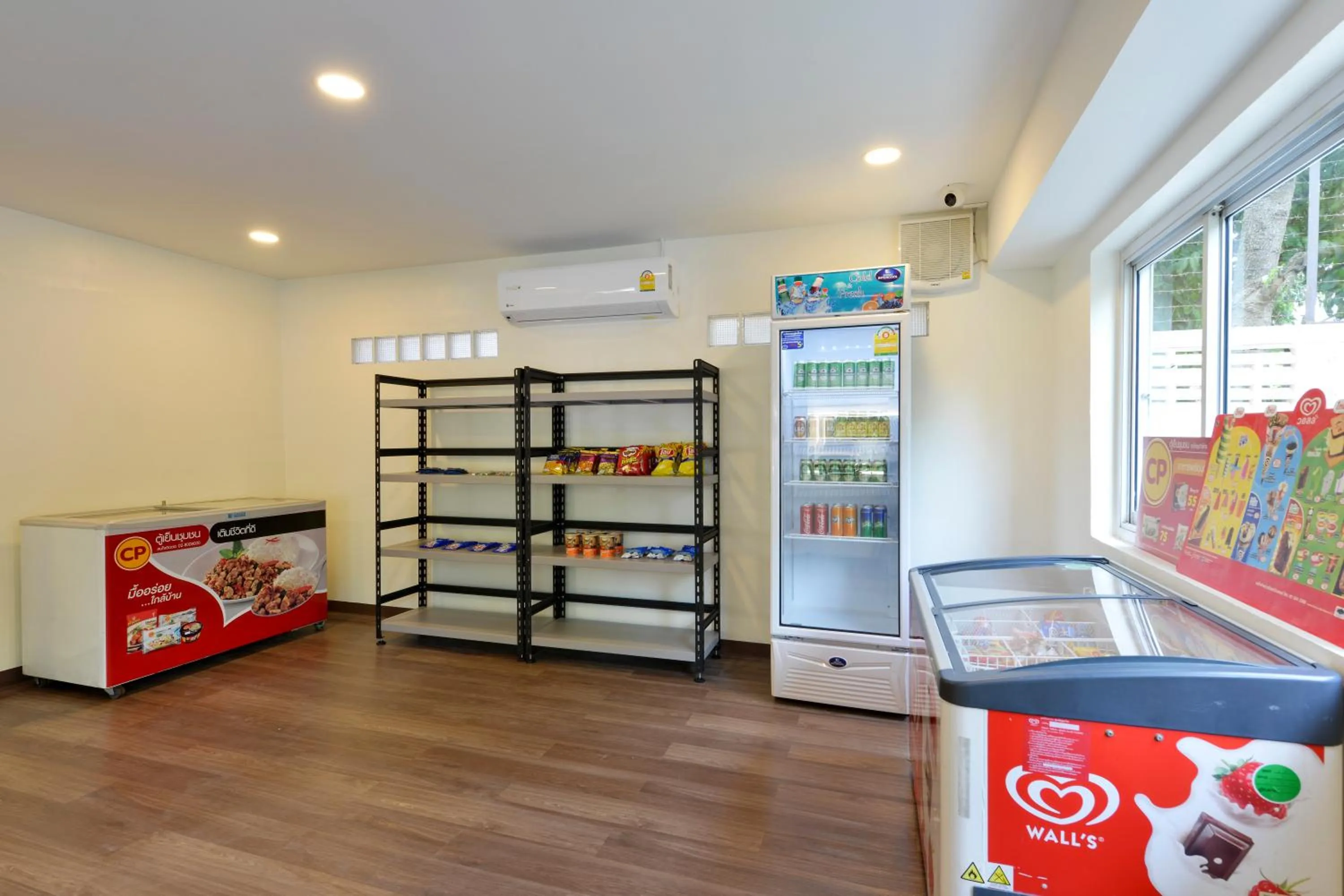 Restaurant/places to eat in Studio Residence Sukhumvit 71