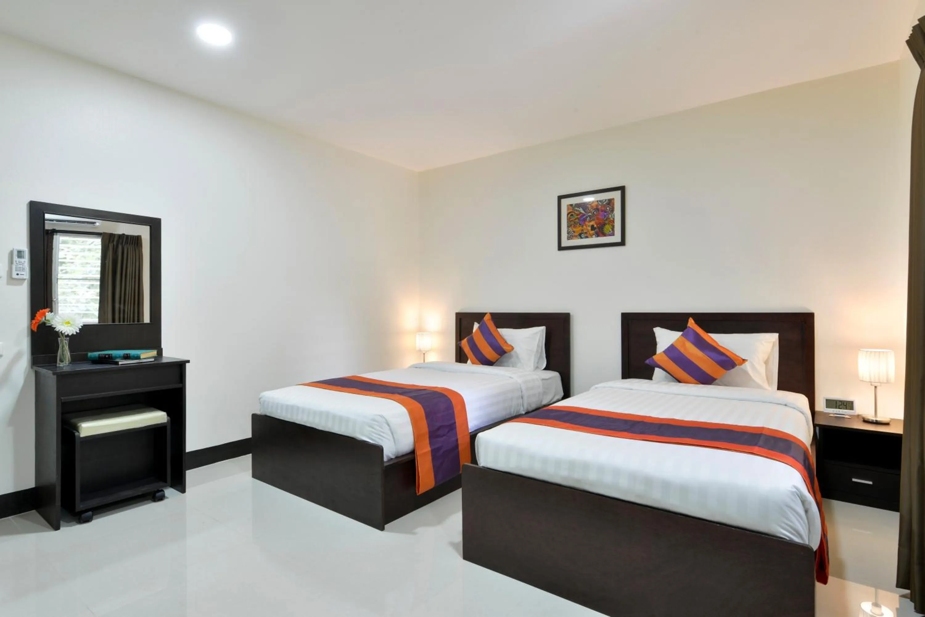 Photo of the whole room, Bed in Studio Residence Sukhumvit 71