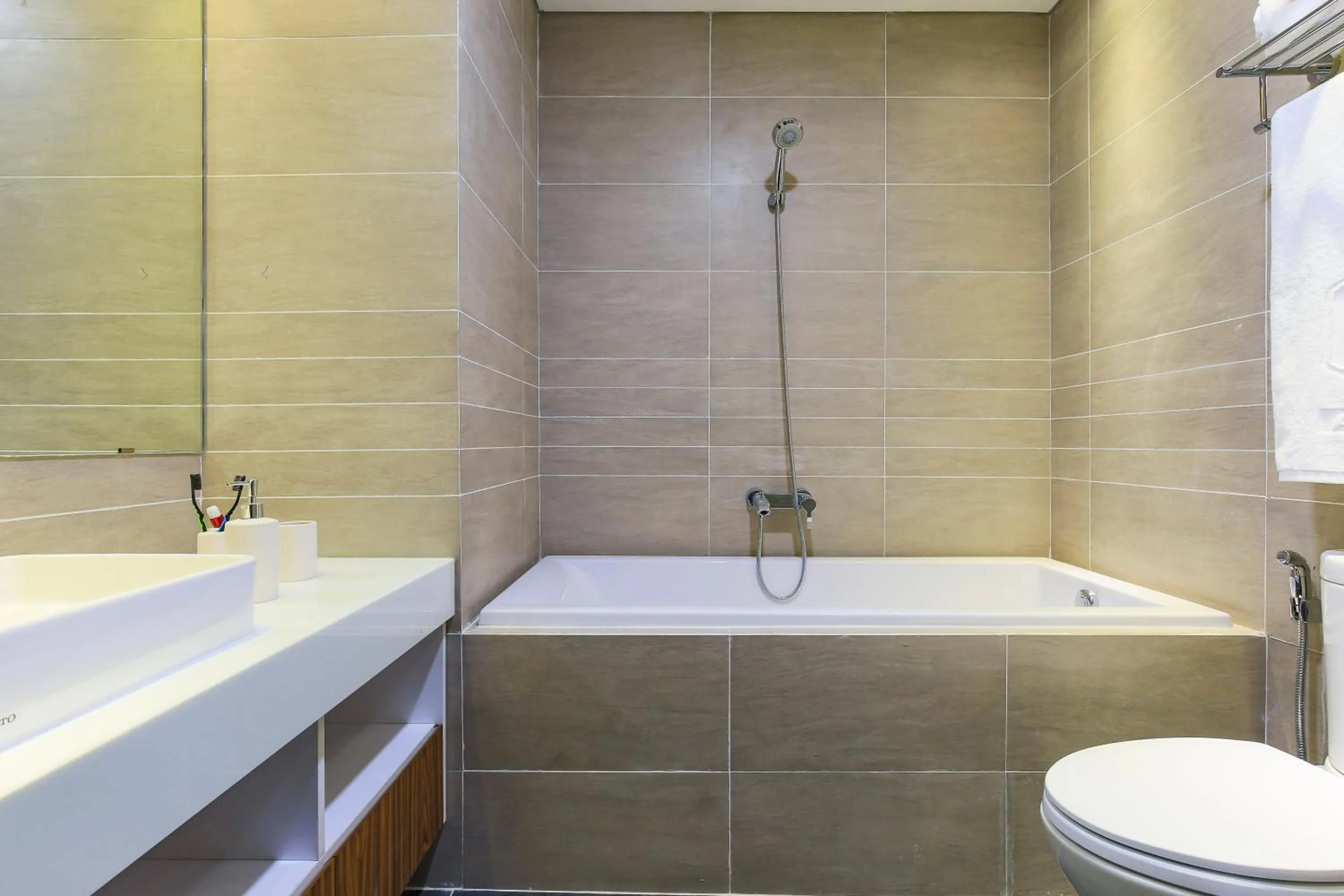 Toilet in Aurora Serviced Apartments