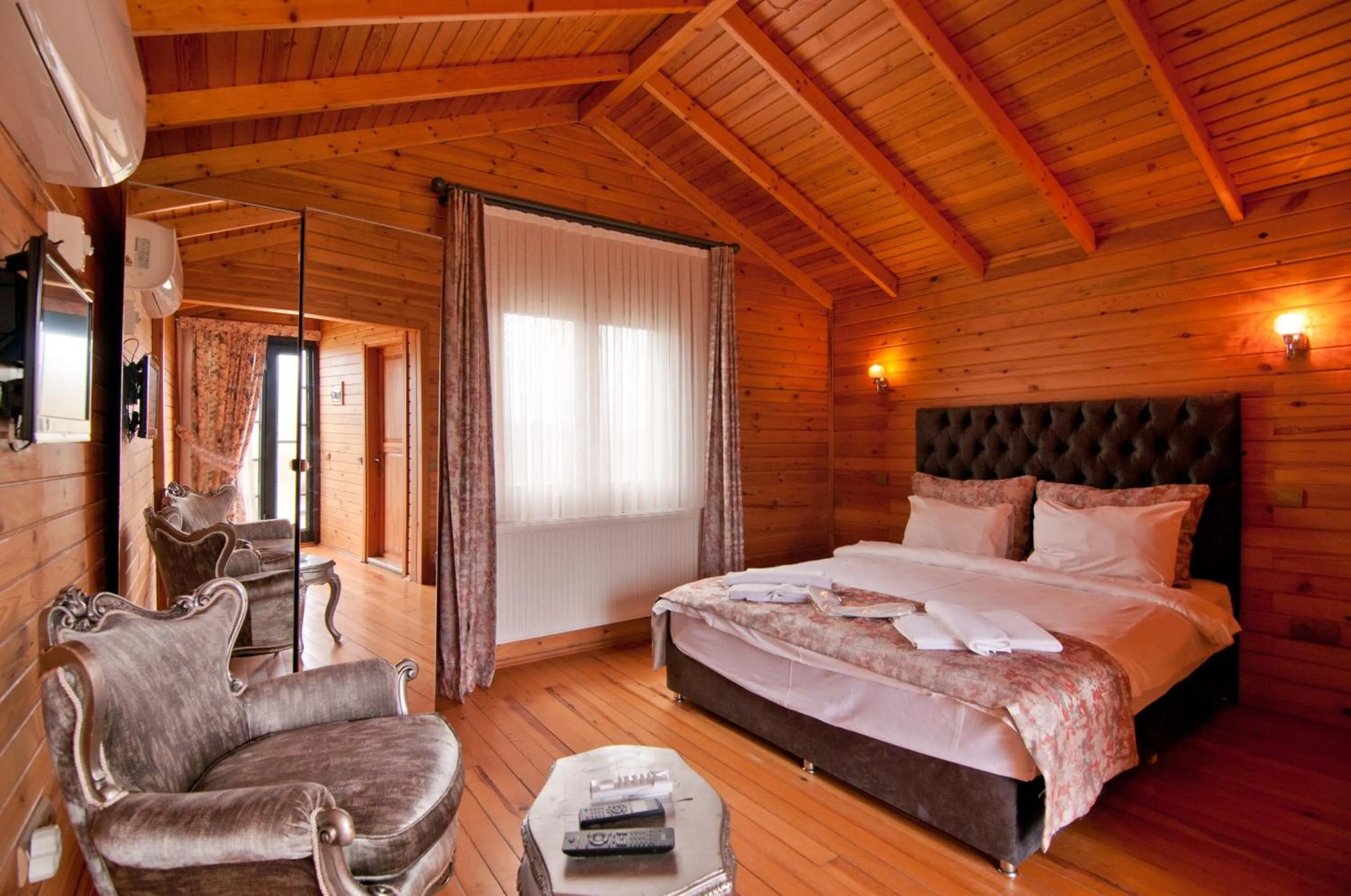 Photo of the whole room in Agva Gizemli Nehir Hotel