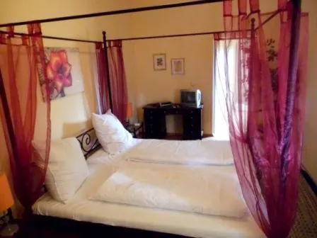 HAHNE'S Hotel and Boarding