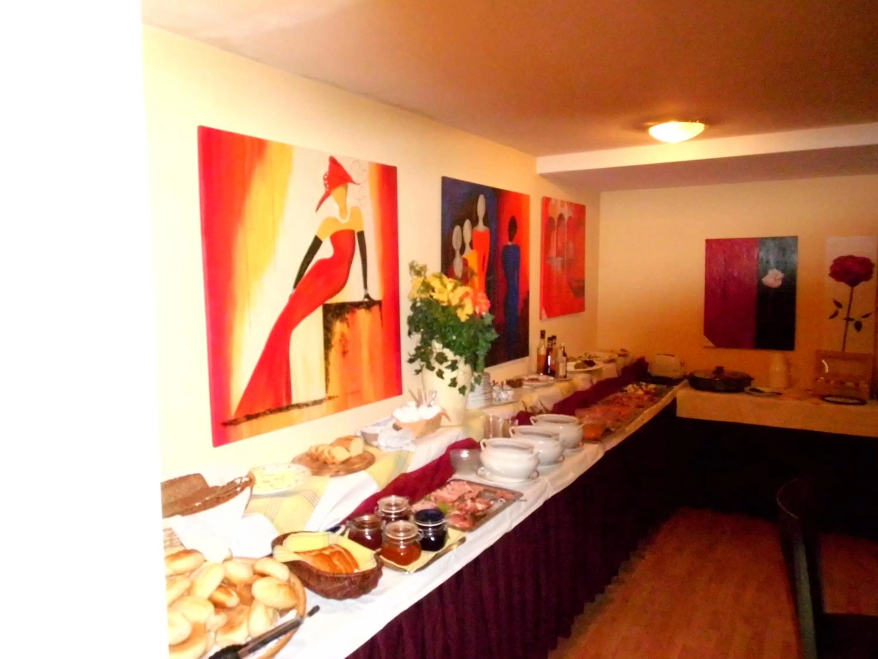 Breakfast in HAHNE'S Hotel and Boarding