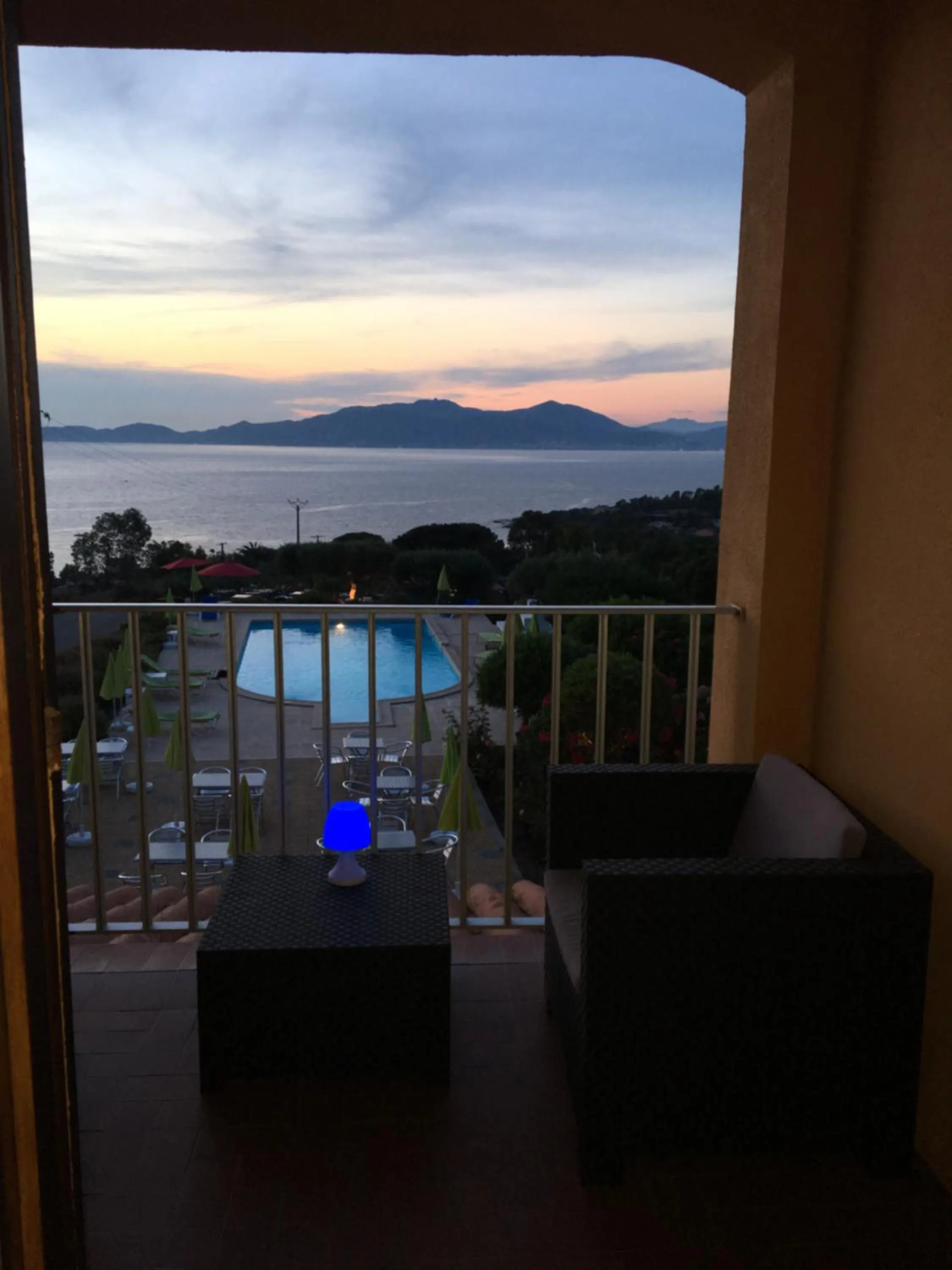 Photo of the whole room in Hotel Celine