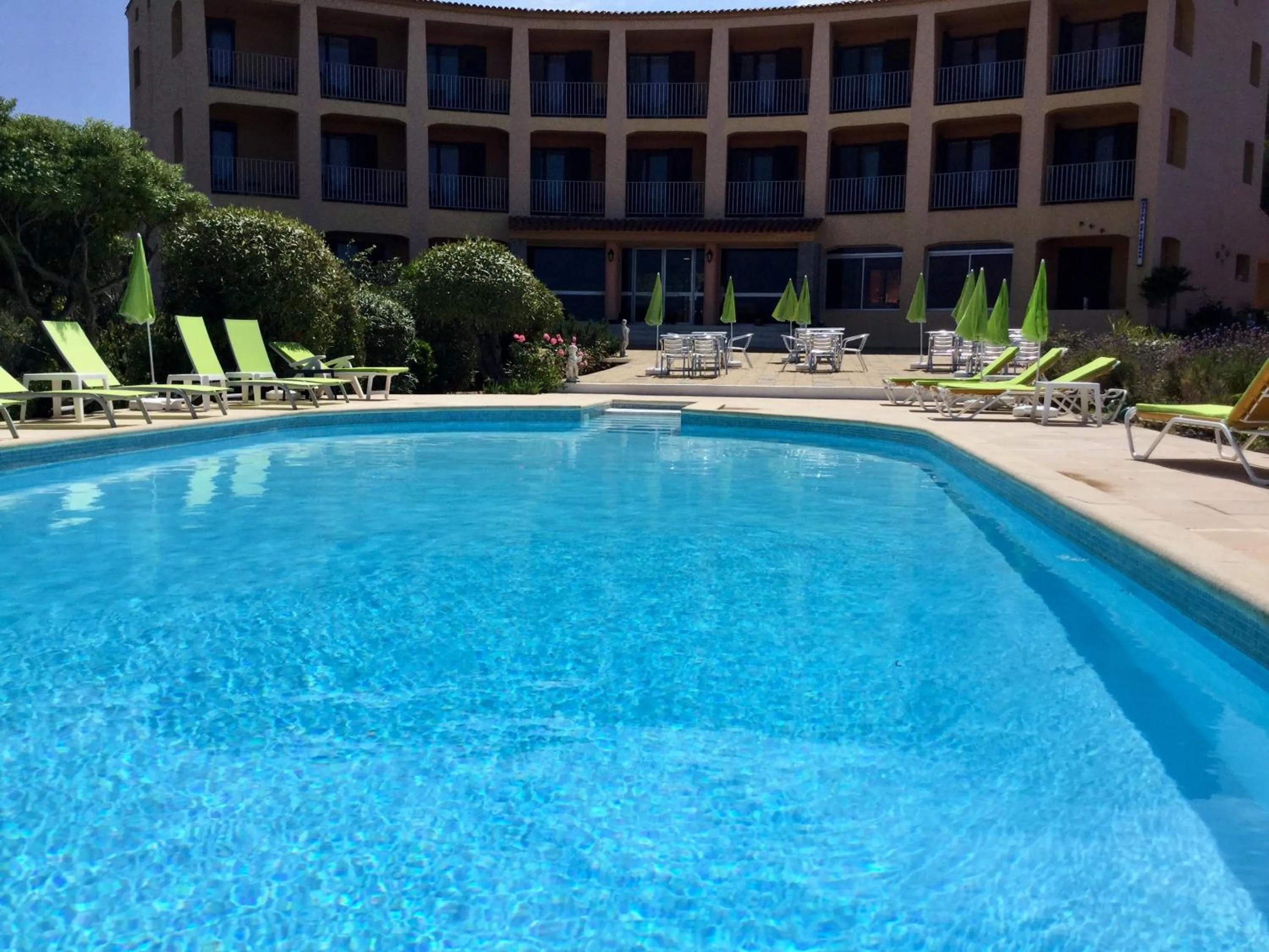 Swimming pool in Hotel Celine