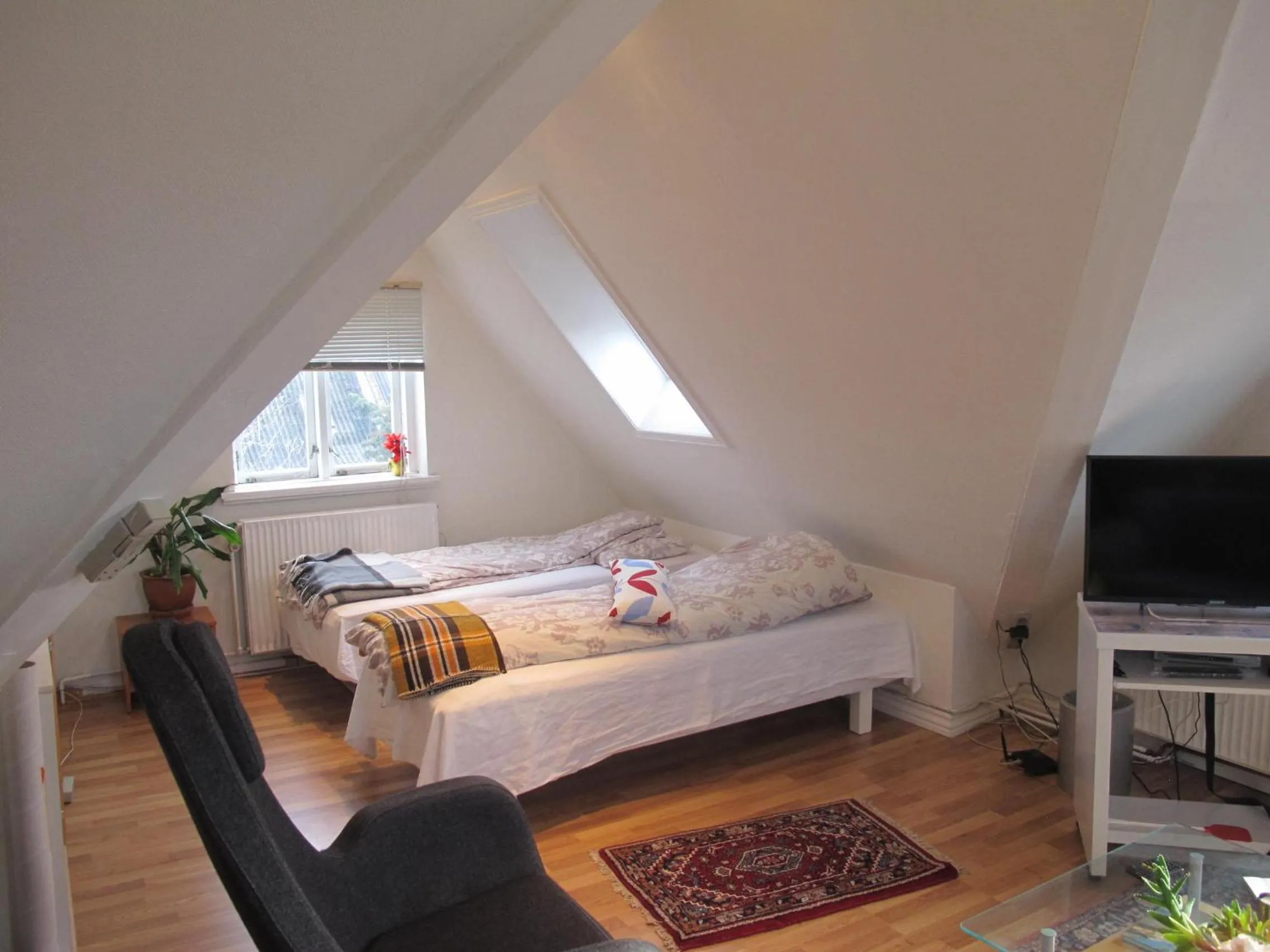 Coffee/tea facilities, Bed in Guesthouse Sharon Aarhus