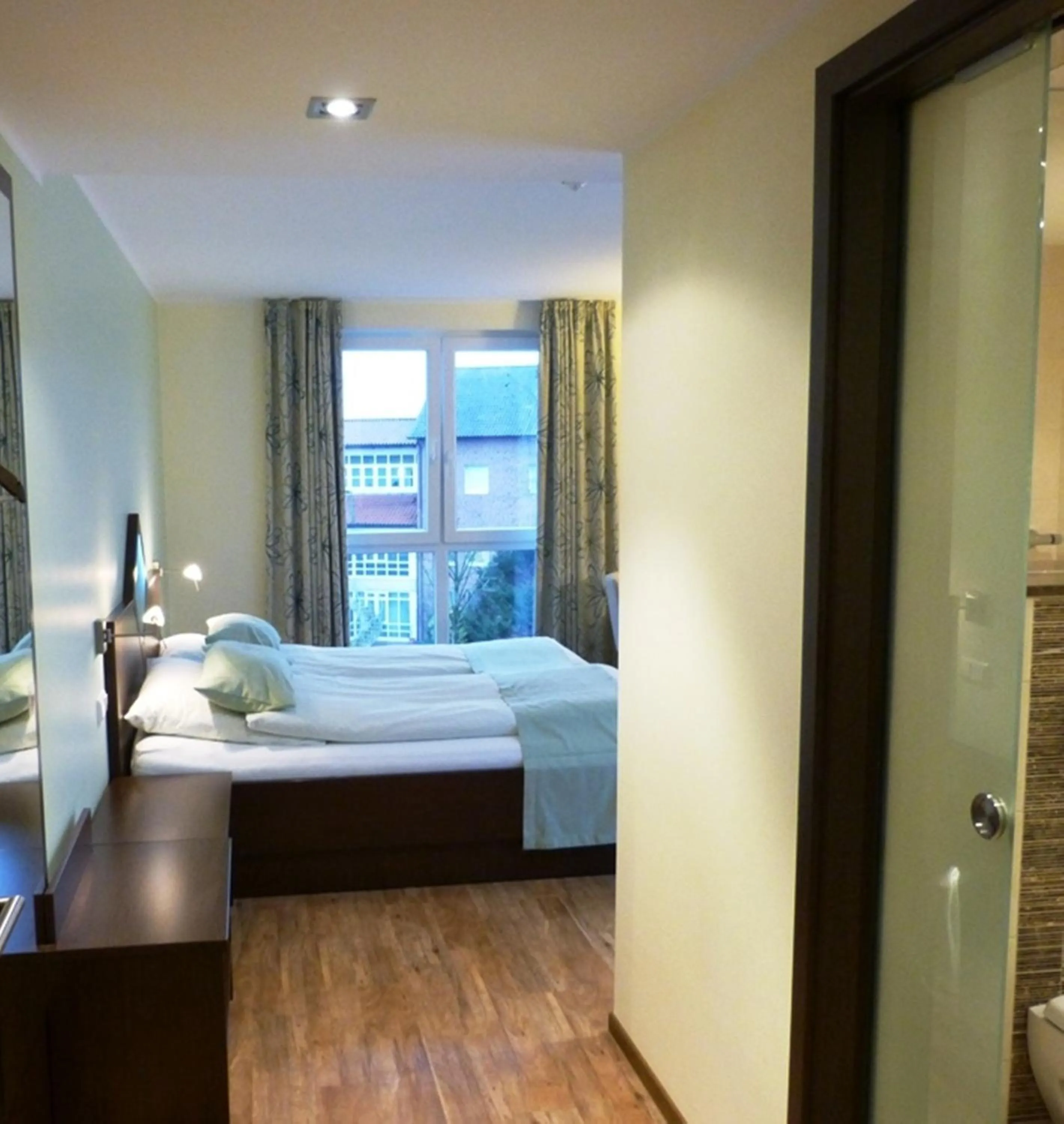 Photo of the whole room, Bed in Hotel Evering