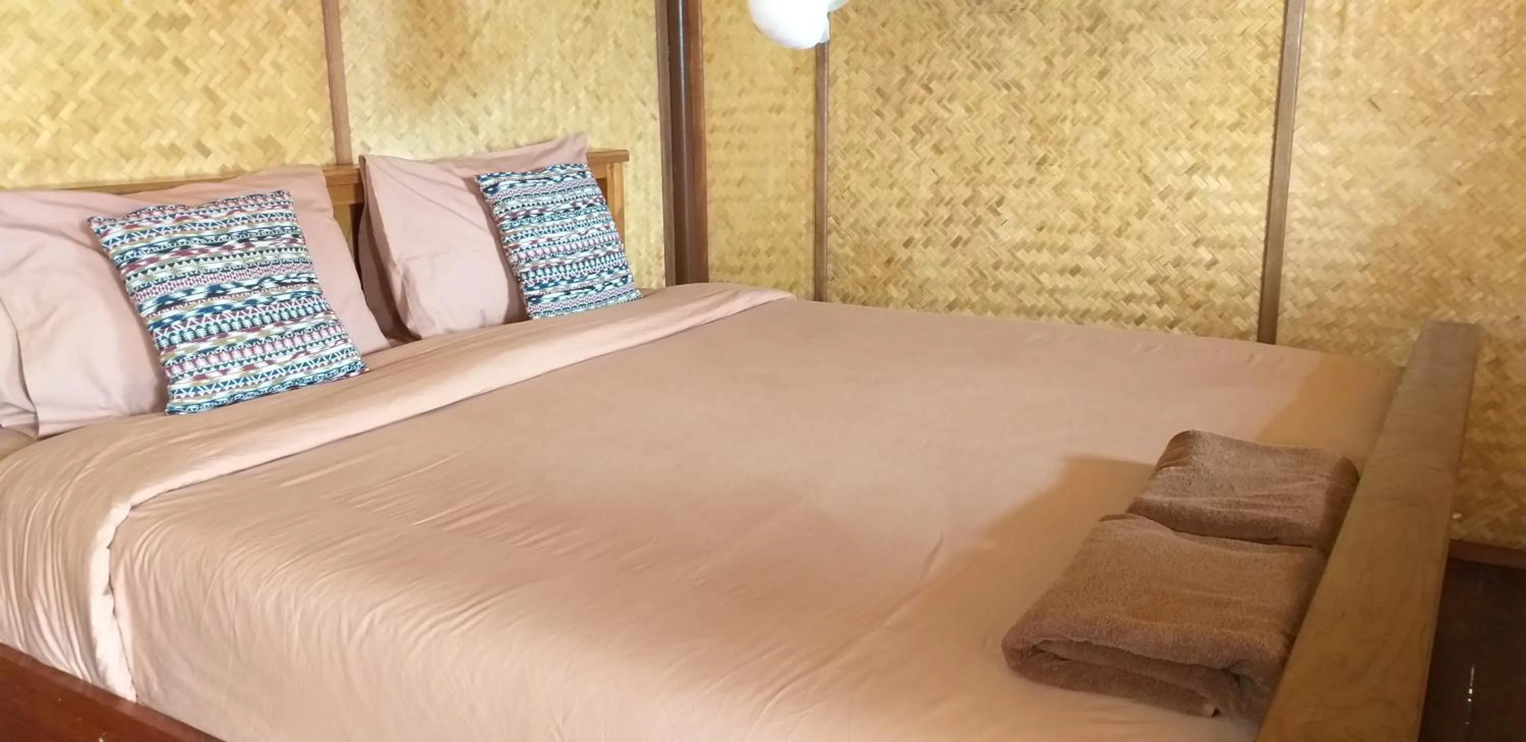 Bed in Pai Smilehouse