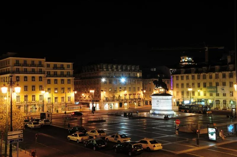 Night in Pensao Praca Da Figueira