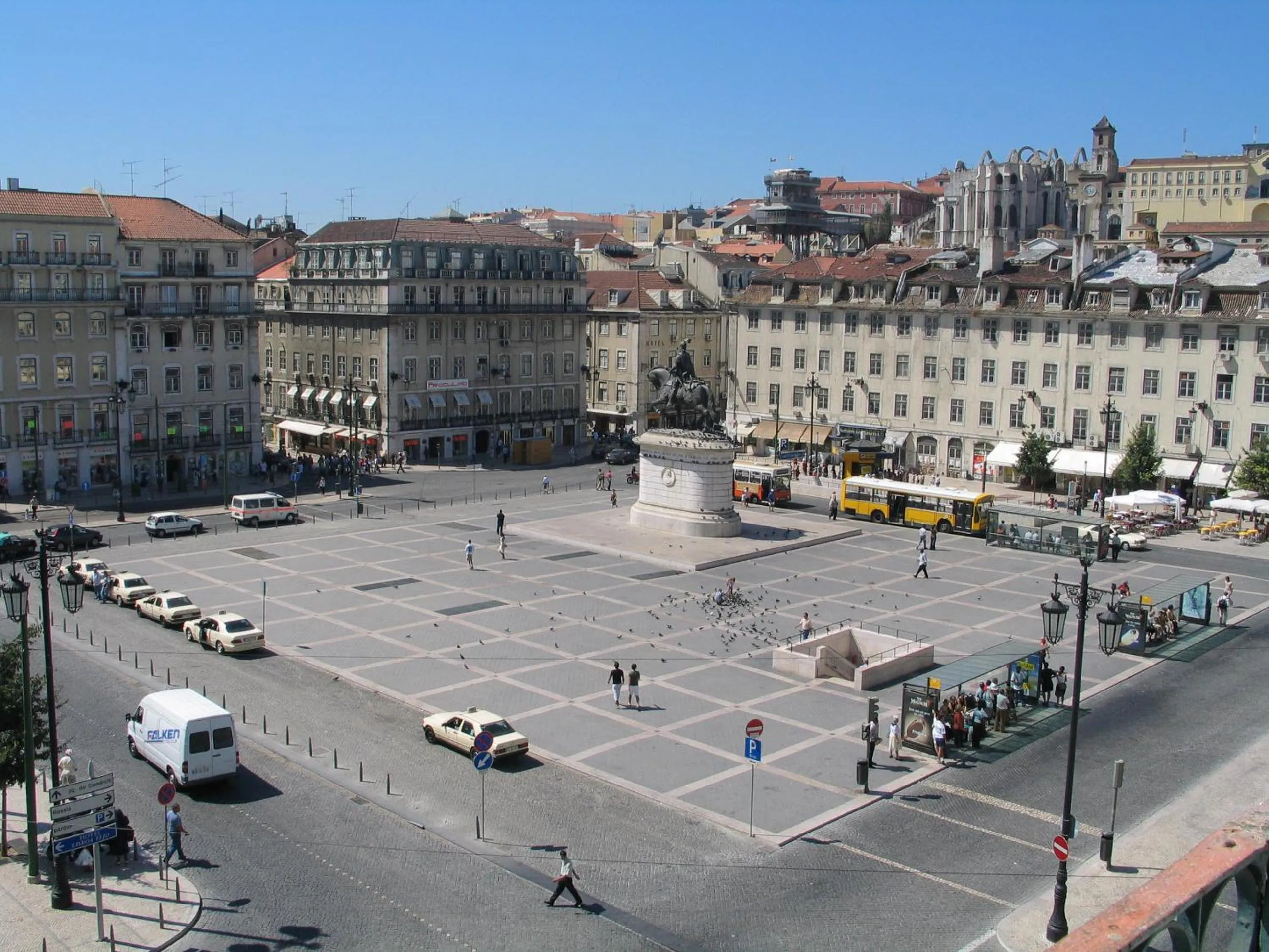 City view in Pensao Praca Da Figueira