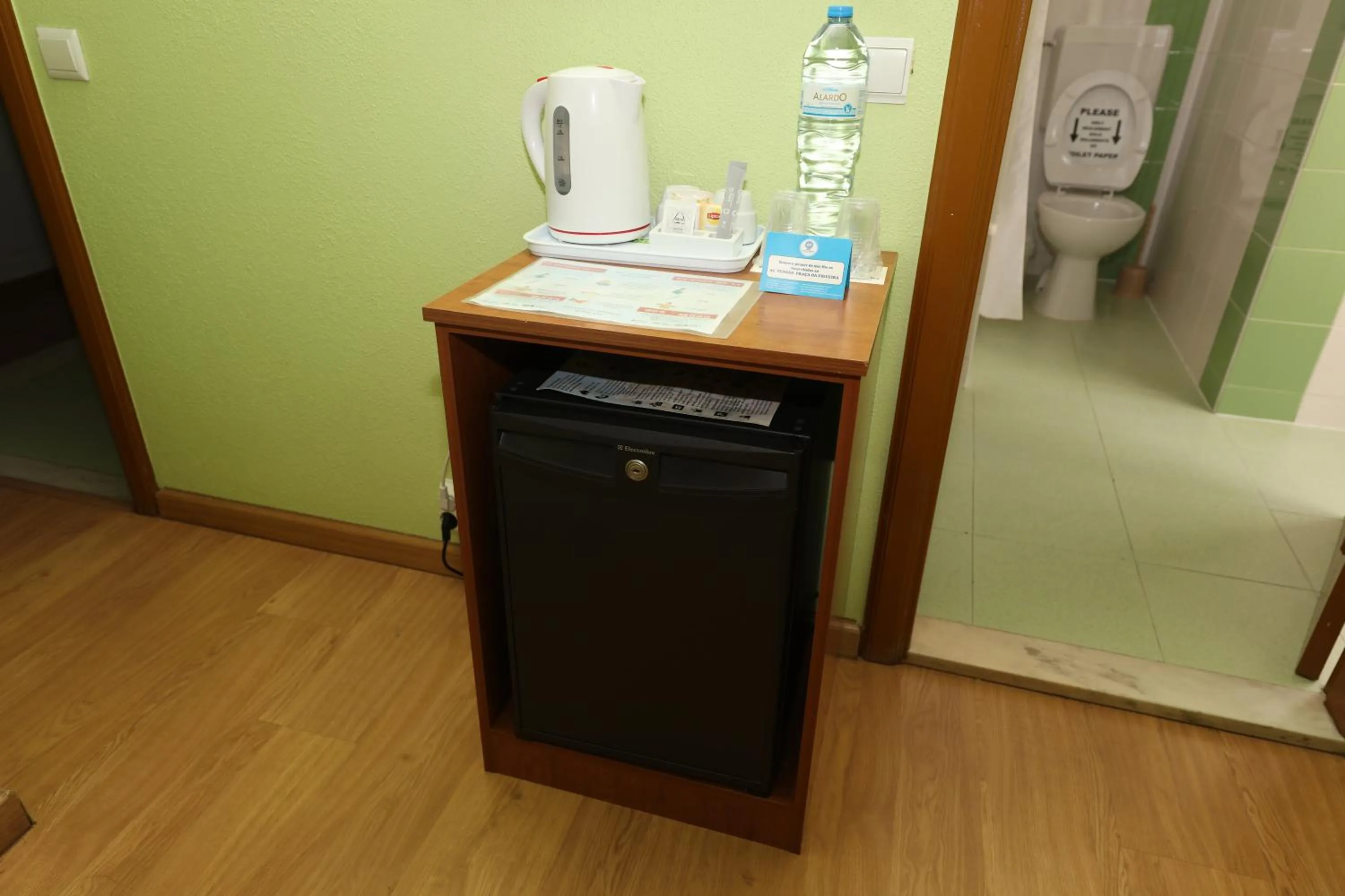 Coffee/tea facilities in Pensao Praca Da Figueira