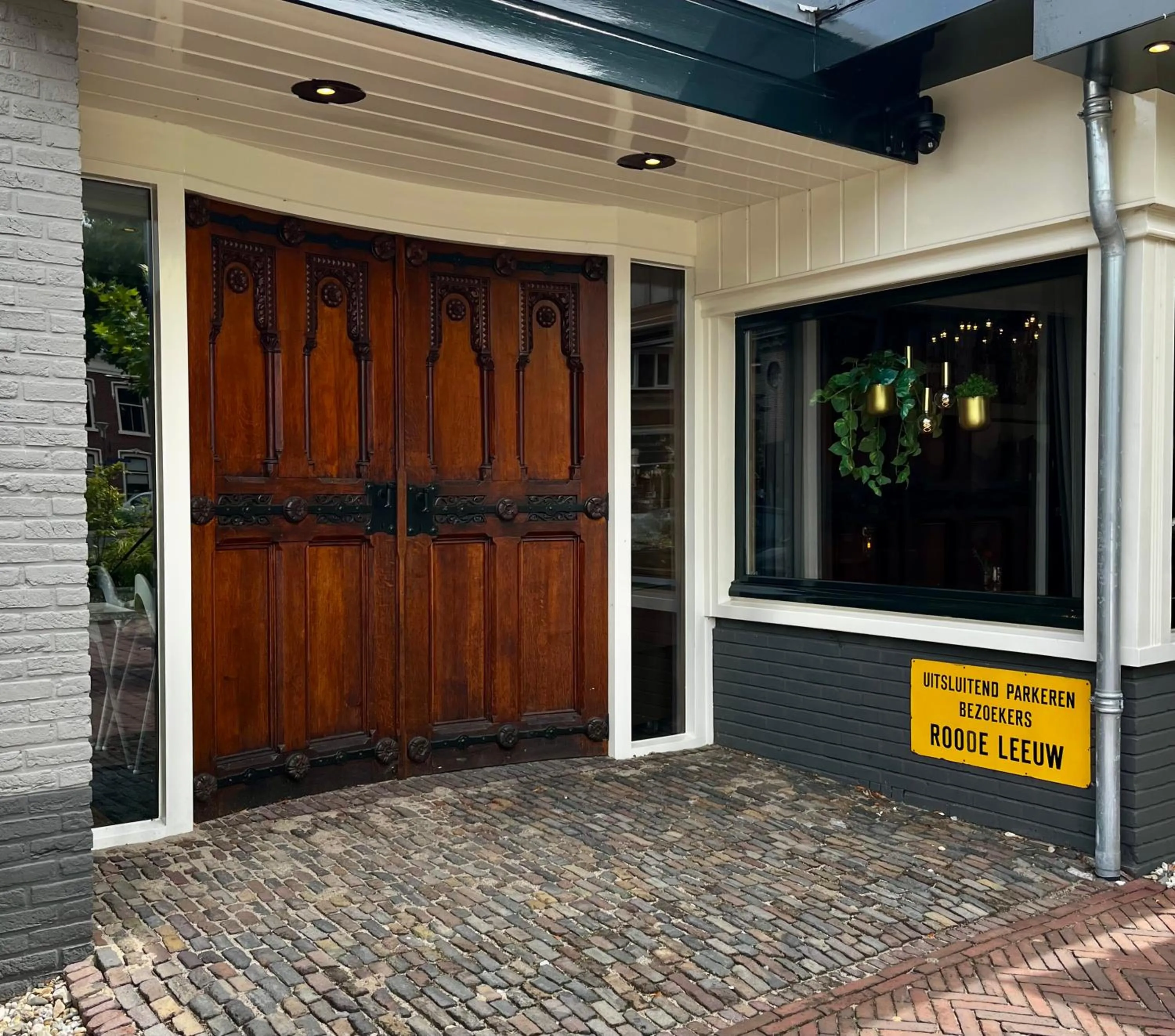 Facade/entrance in Hotel De Roode Leeuw Terborg
