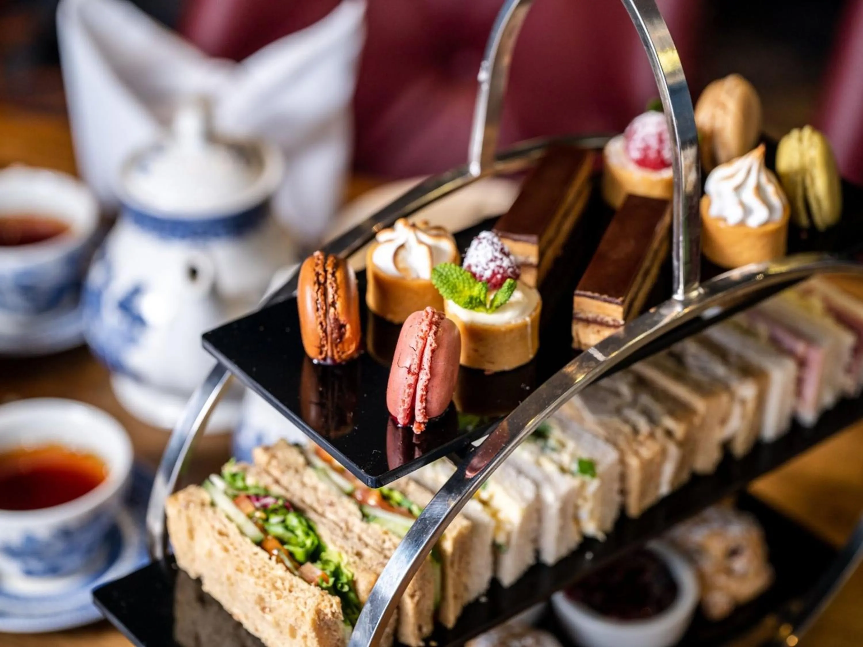 Restaurant/places to eat in Seagoe Hotel