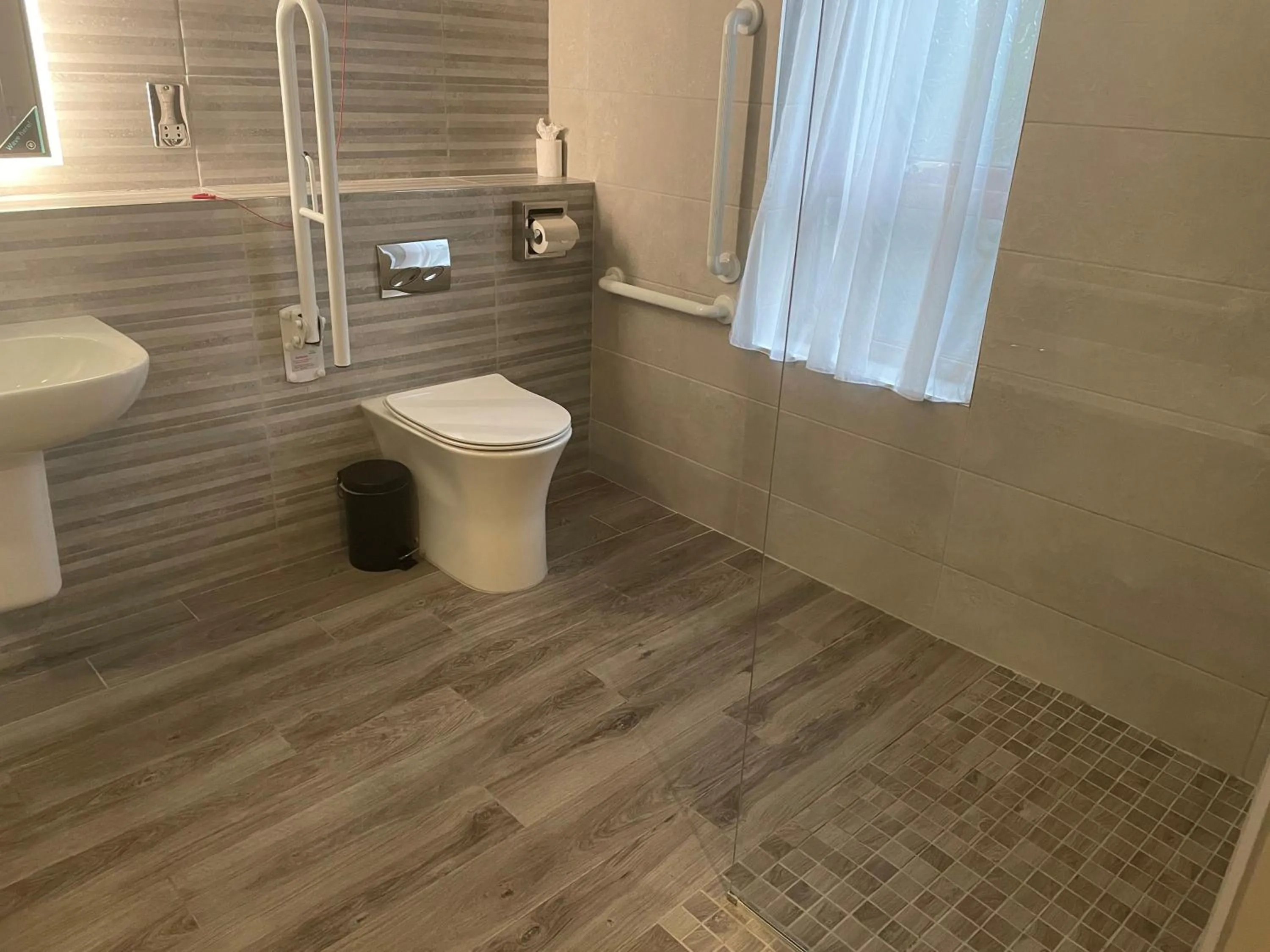 Bathroom in Seagoe Hotel