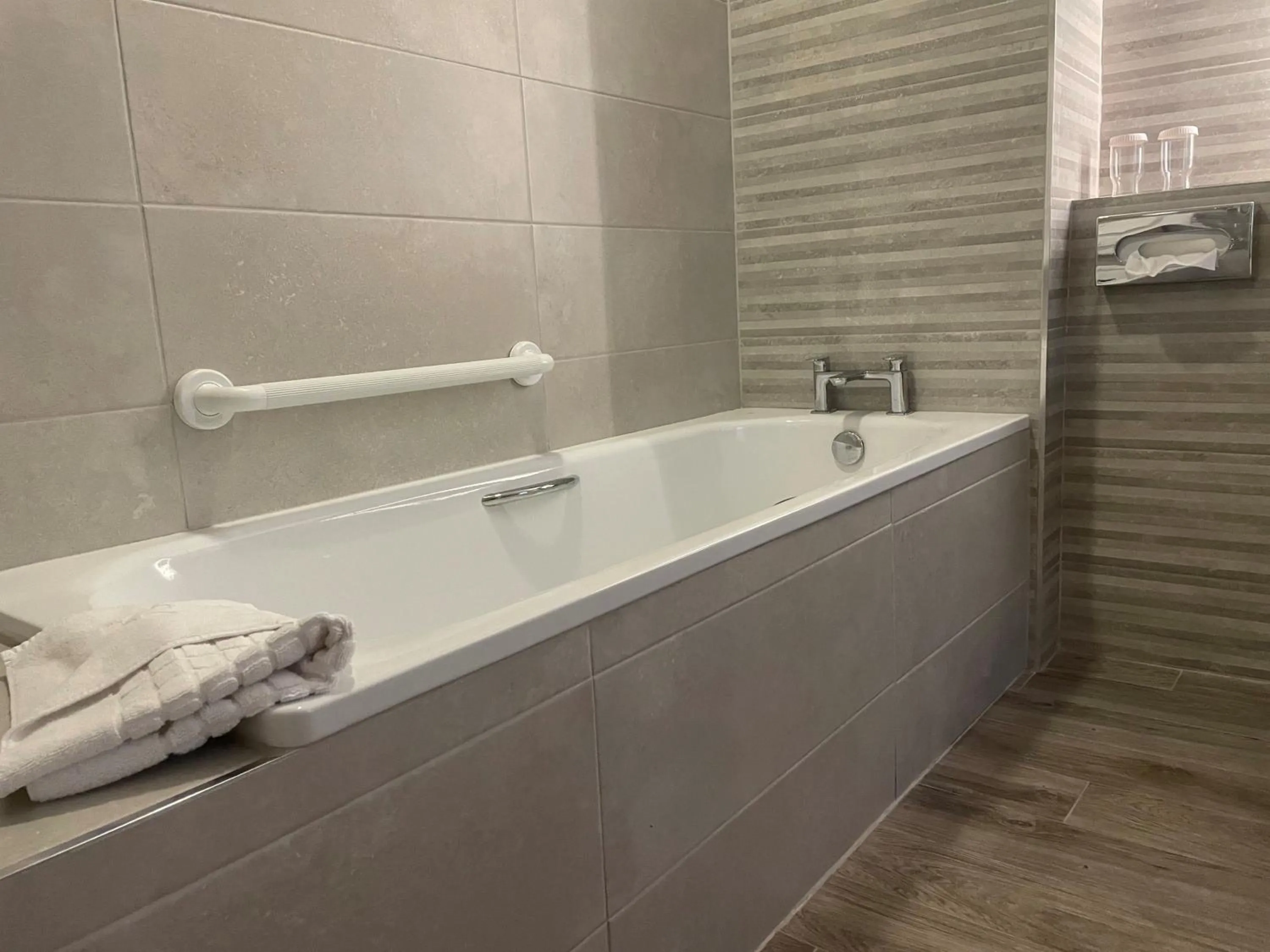 Bathroom in Seagoe Hotel