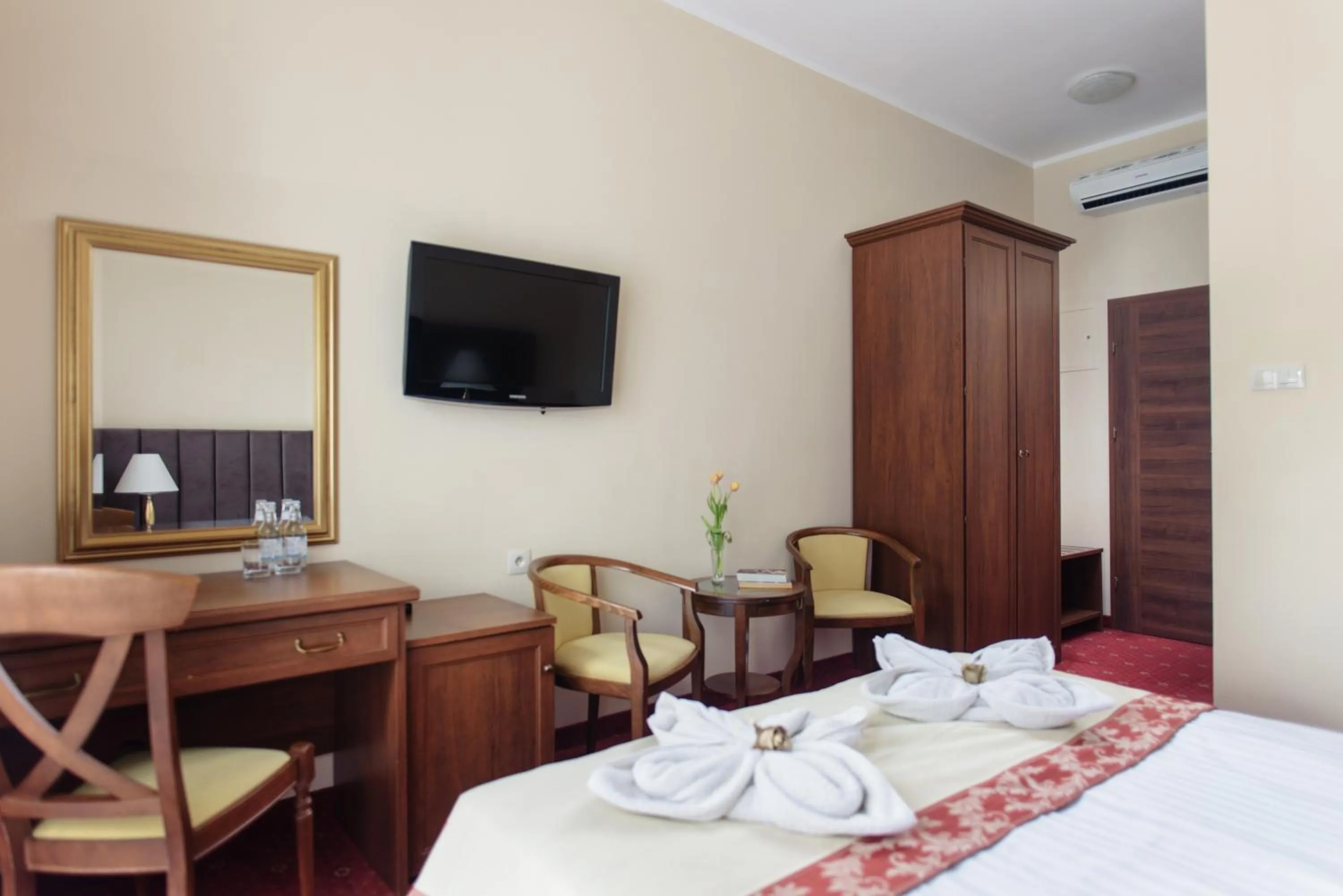 Bed in Lila Medical SPA