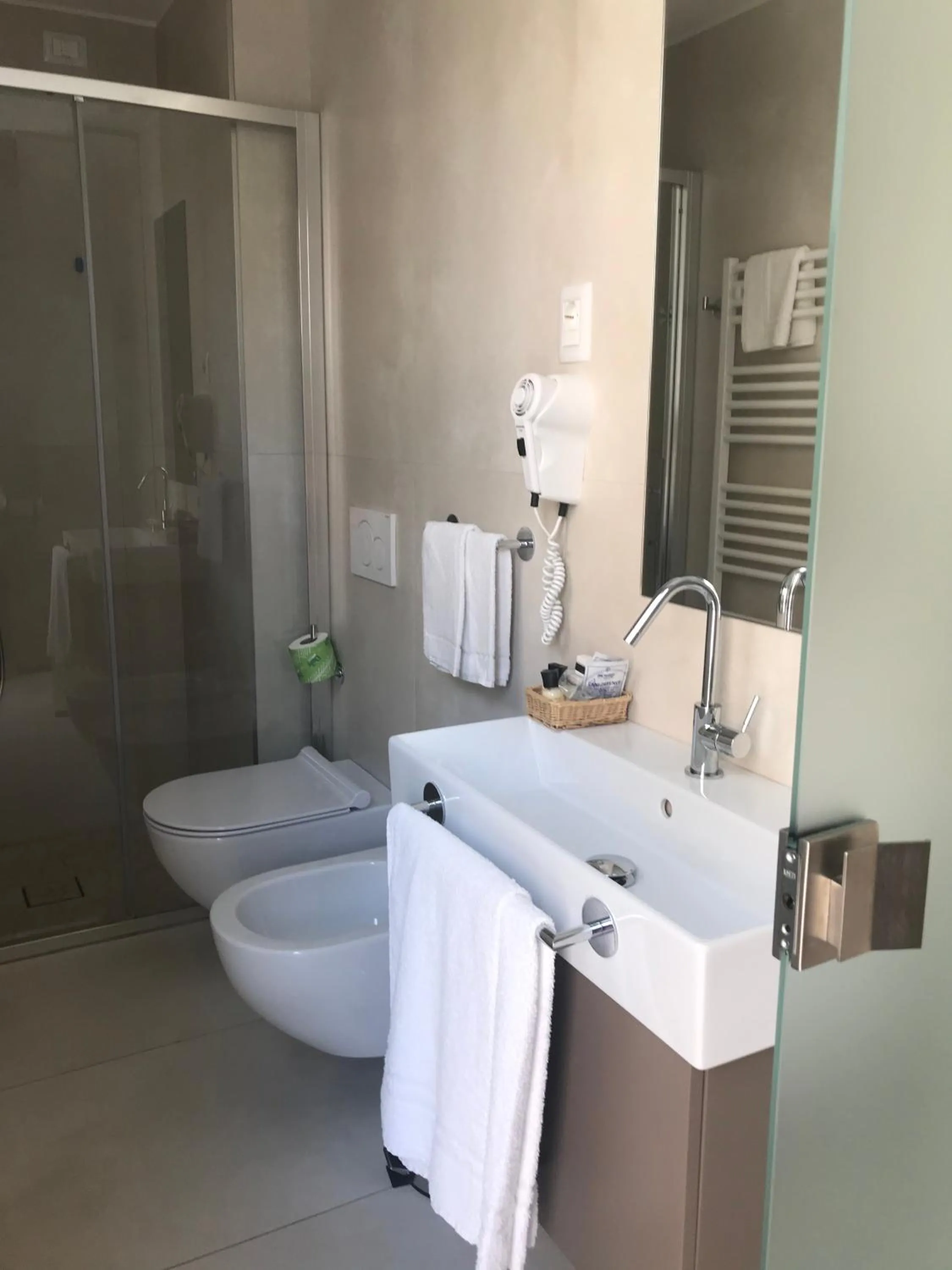 Bathroom in Hotel Villa Hermosa