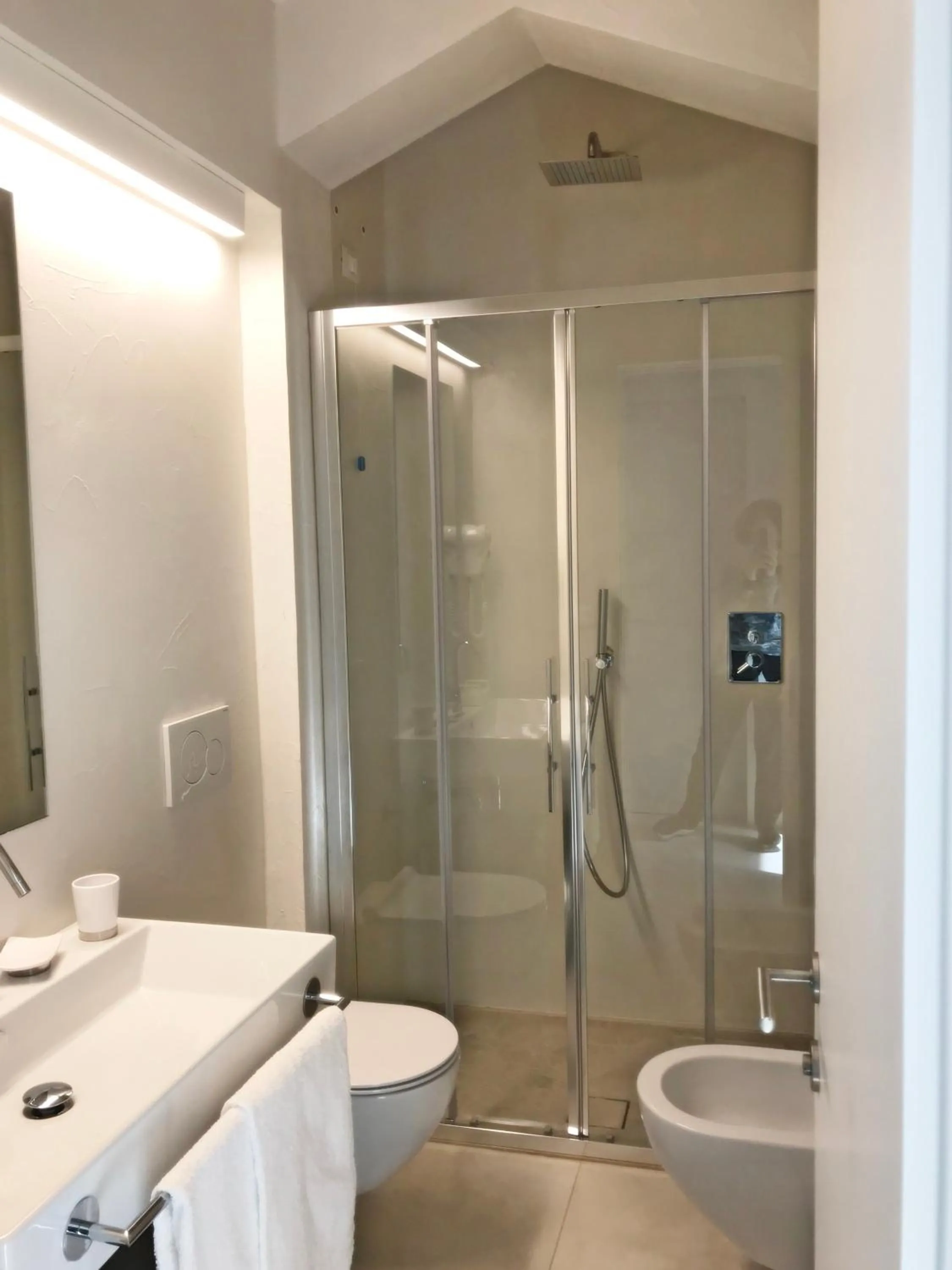 Bathroom in Hotel Villa Hermosa