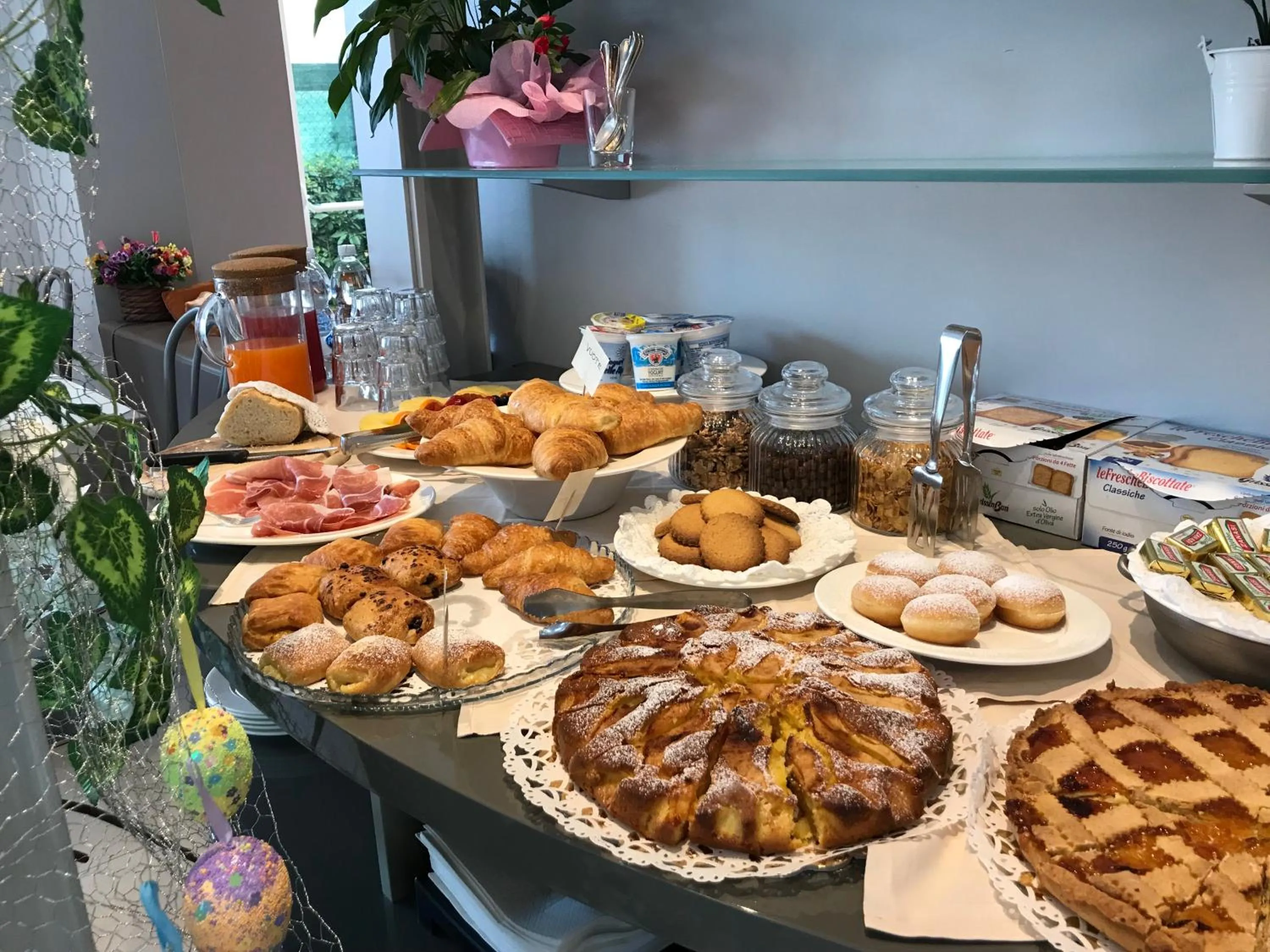 Breakfast in Hotel Villa Hermosa