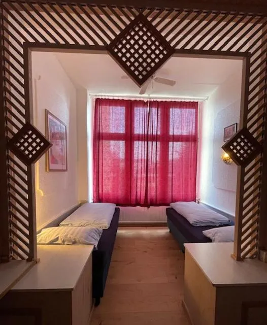 Bed in Hotel Am Roonplatz