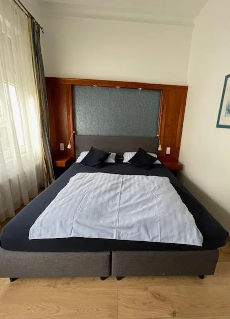 Bed in Hotel Am Roonplatz