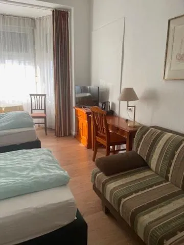 Bed in Hotel Am Roonplatz