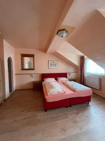 Twin Room in Hotel Am Roonplatz Twin Room in Hotel Am Roonplatz