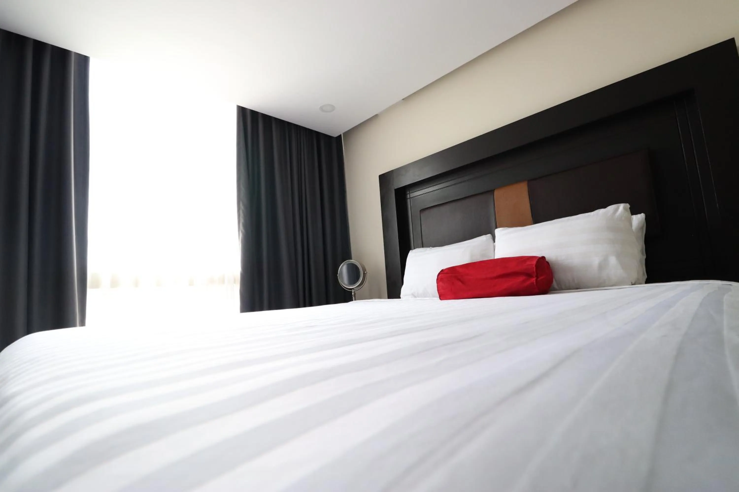 Bed in Best Western Plus Metepec & Suites