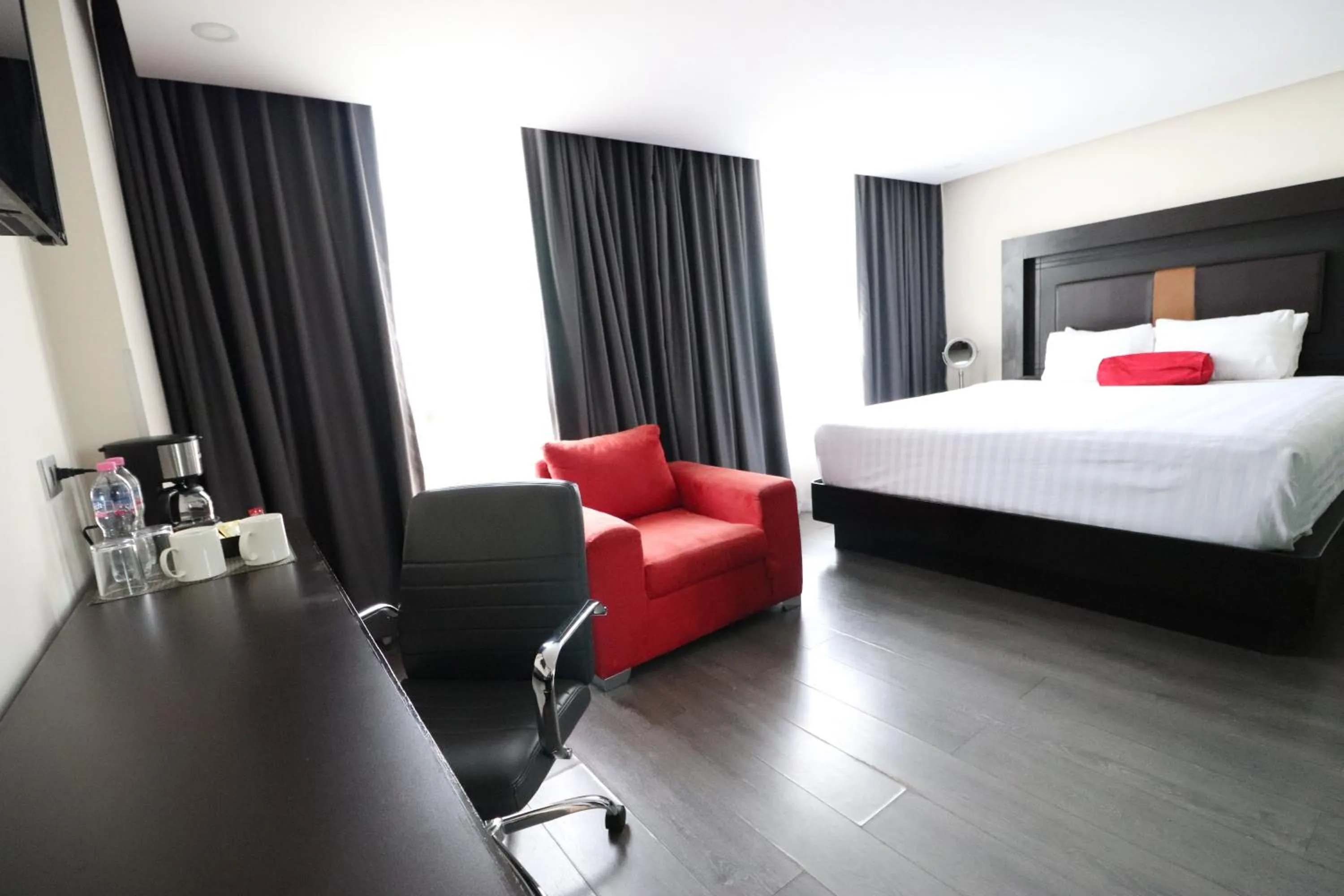 Bed in Best Western Plus Metepec & Suites