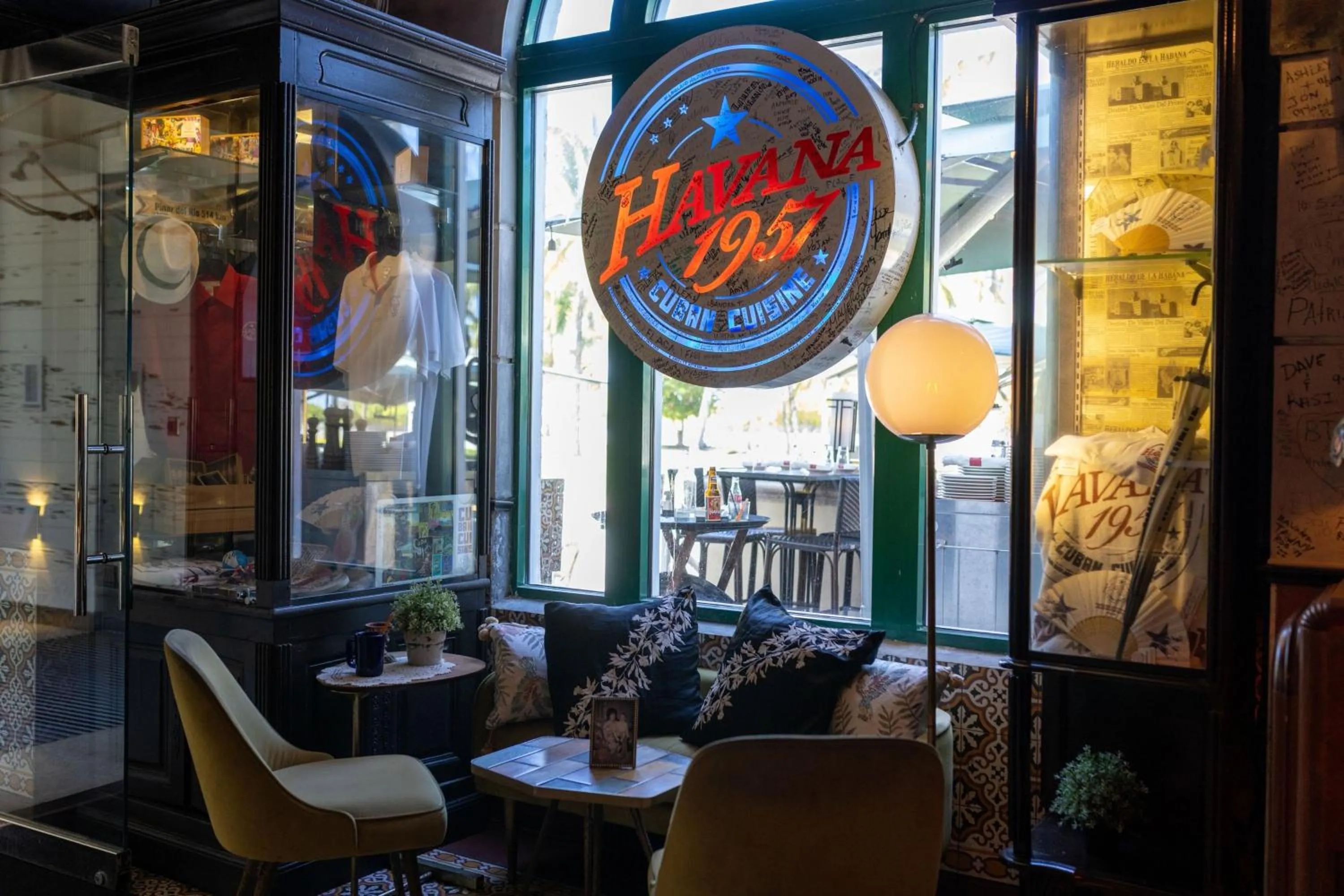 Restaurant/places to eat in Marriott Vacation Club, South Beach