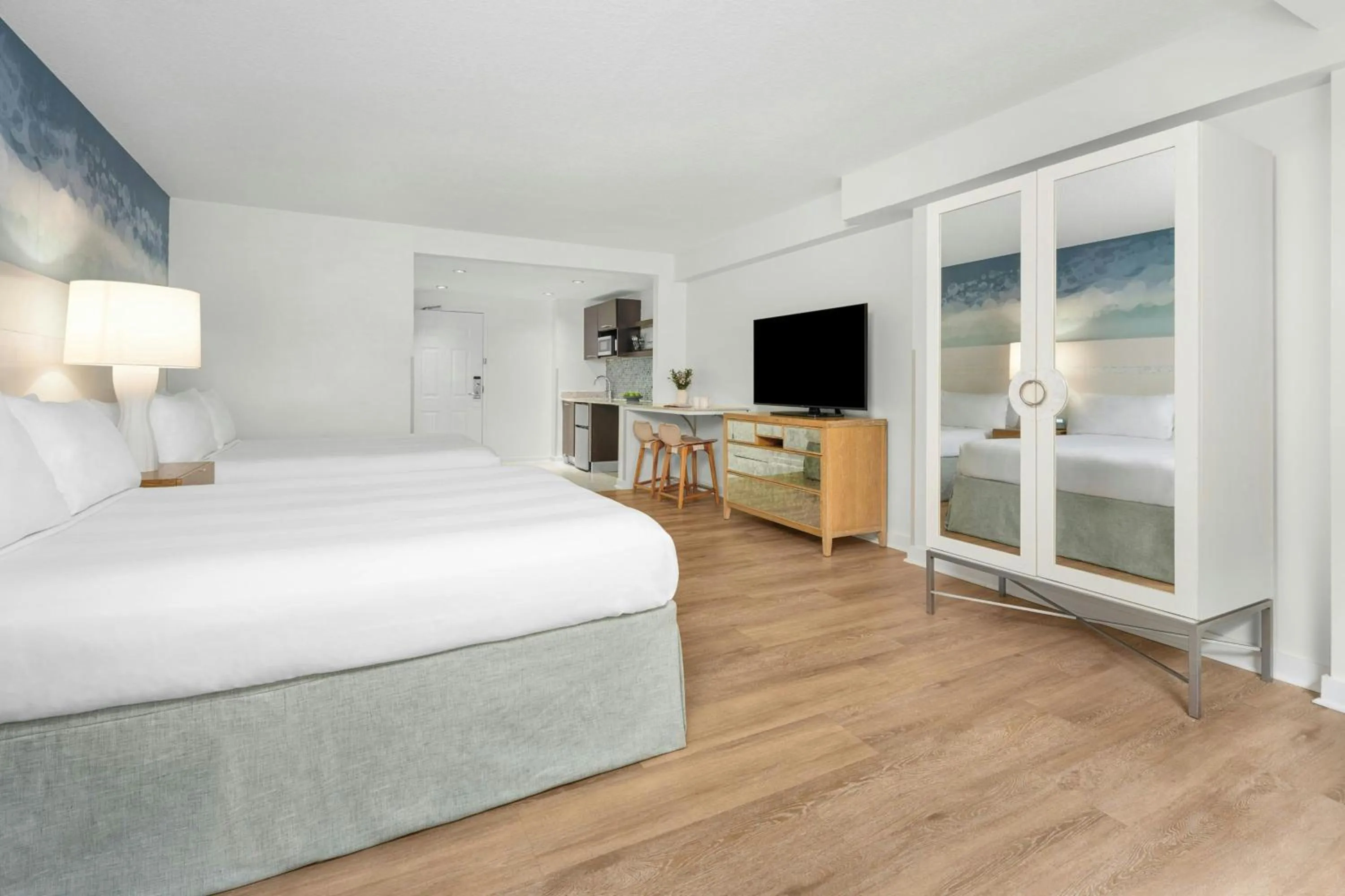 Photo of the whole room, Bed in Marriott Vacation Club, South Beach