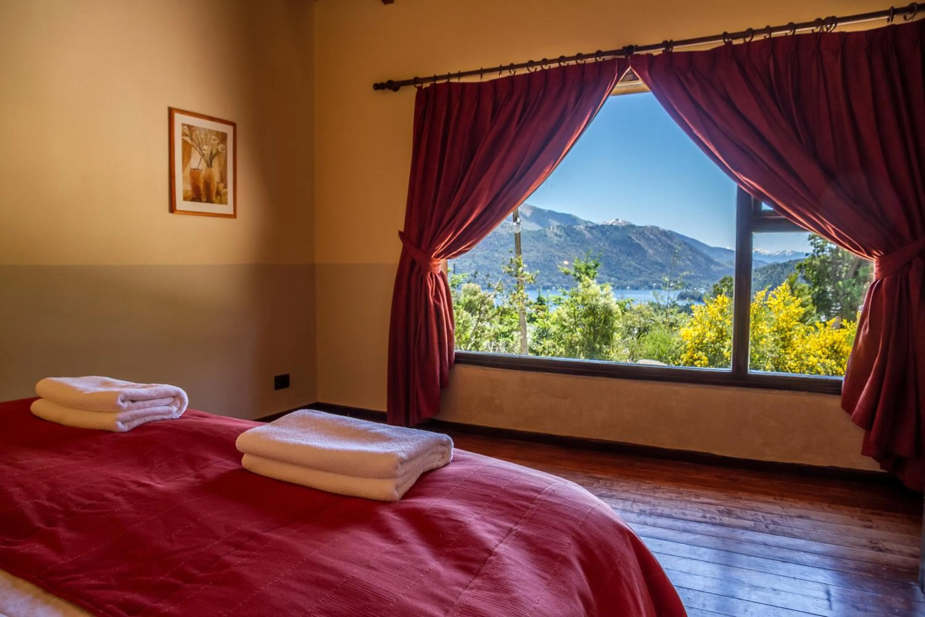Photo of the whole room, Bed in Estancia Del Carmen Mountain Resort
