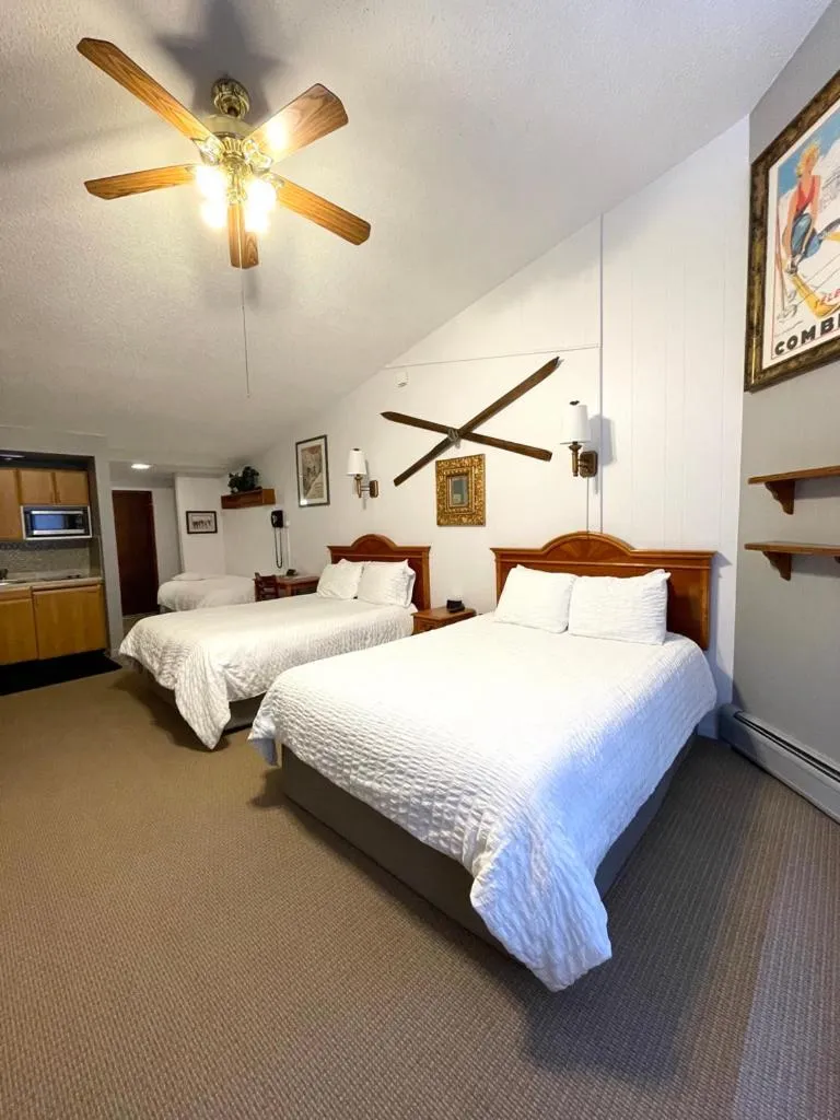 Photo of the whole room, Bed in Tyrolean Lodge