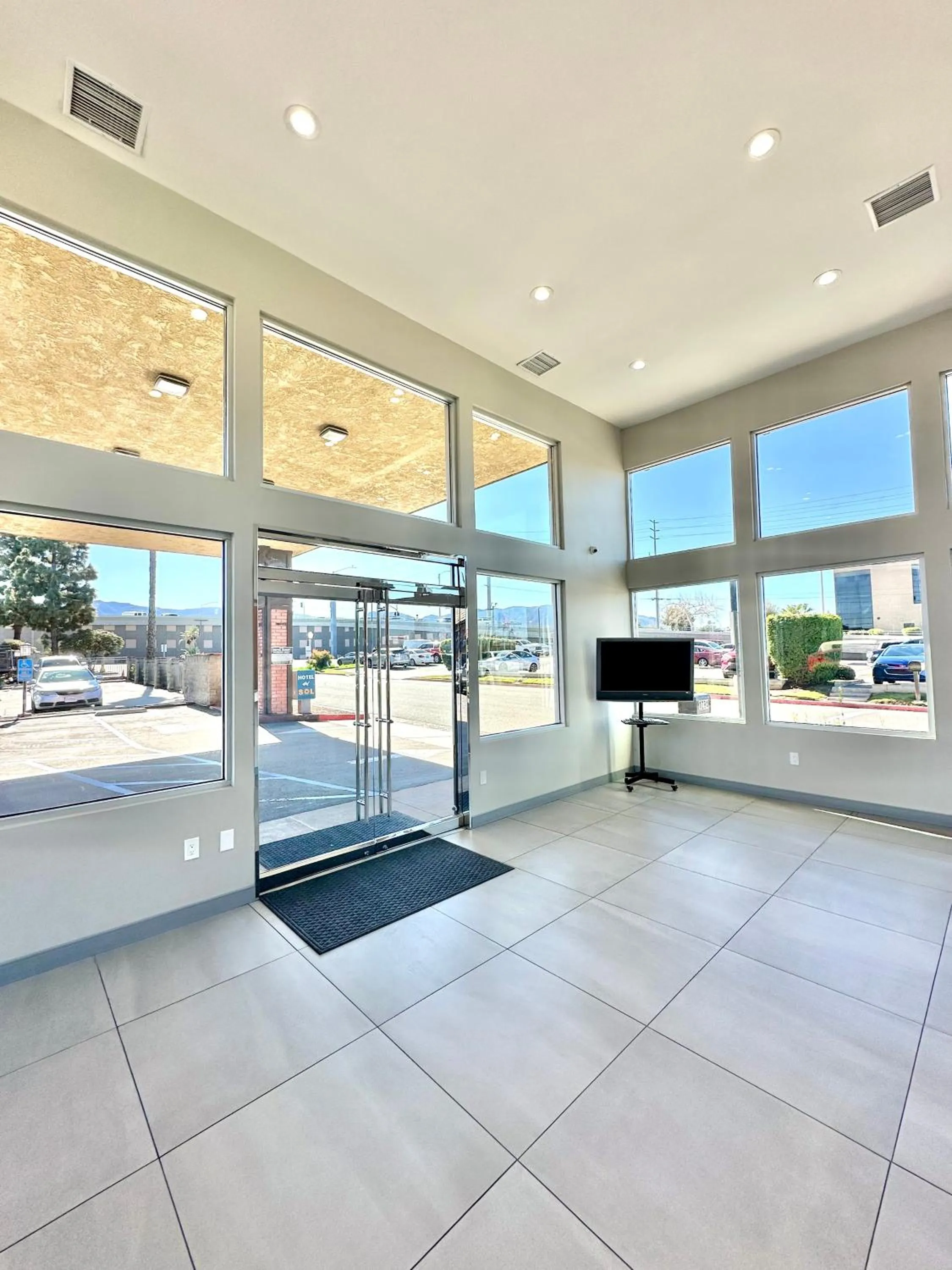 Lobby or reception in Studio 6 Corona, CA West