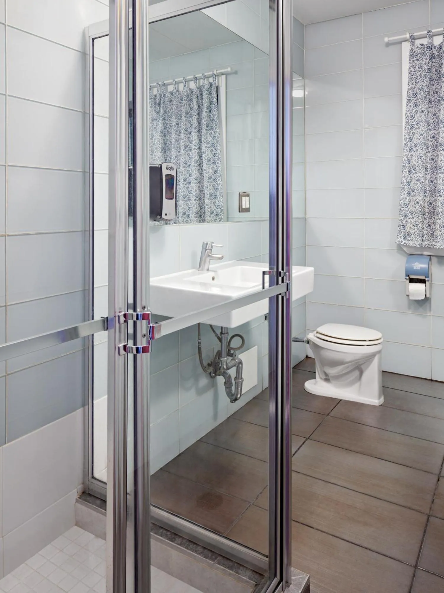 Bathroom in Central Park West Hostel