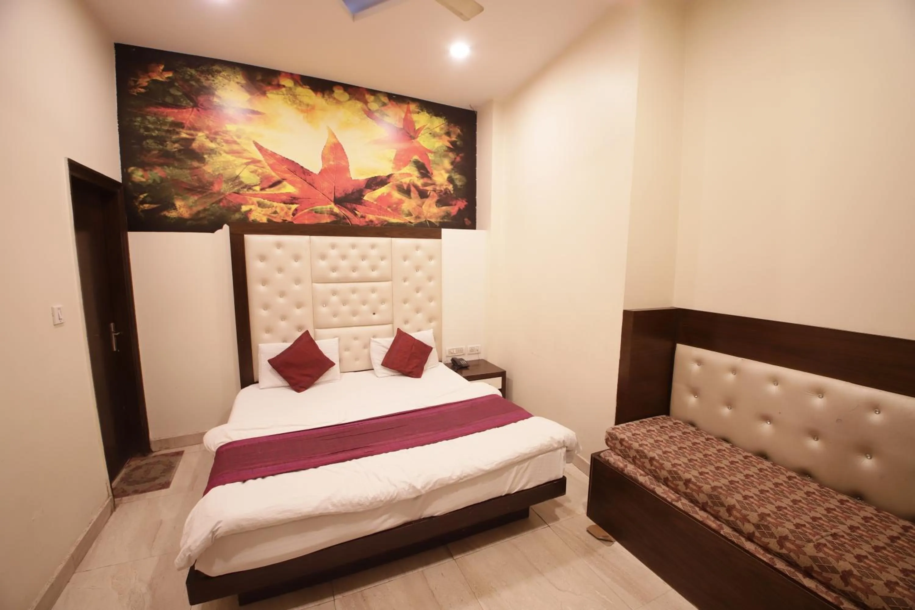 Bed in Hotel Golden Wings