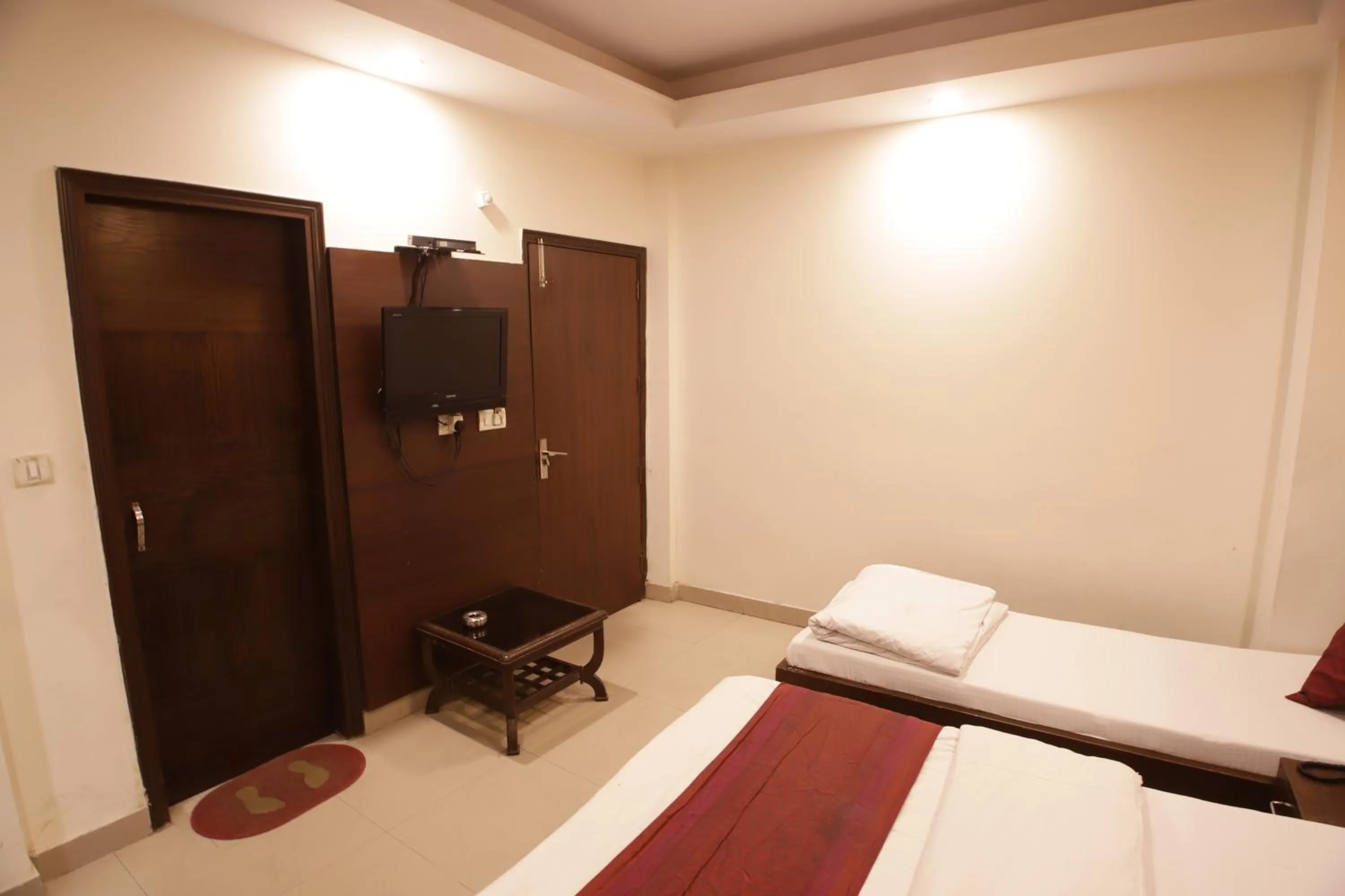 Bed in Hotel Golden Wings