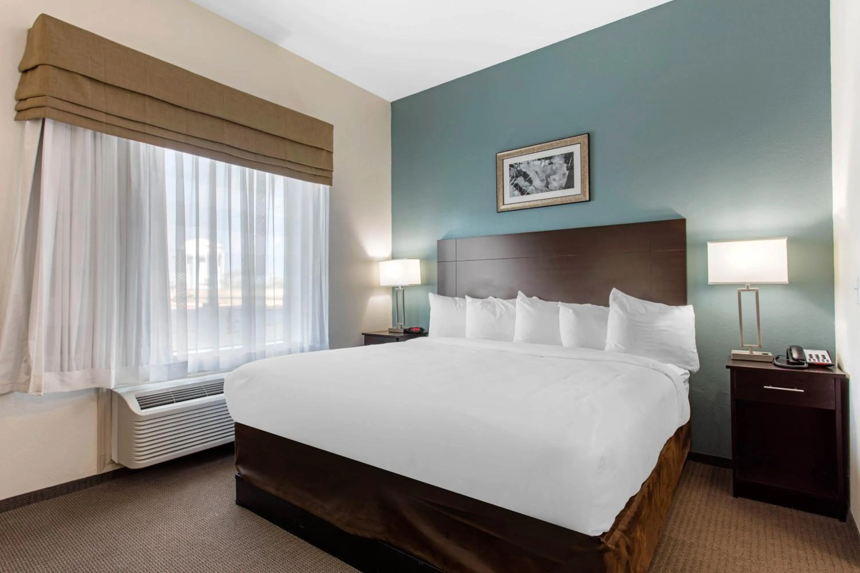 Bed in Sleep Inn Big Spring North I-20